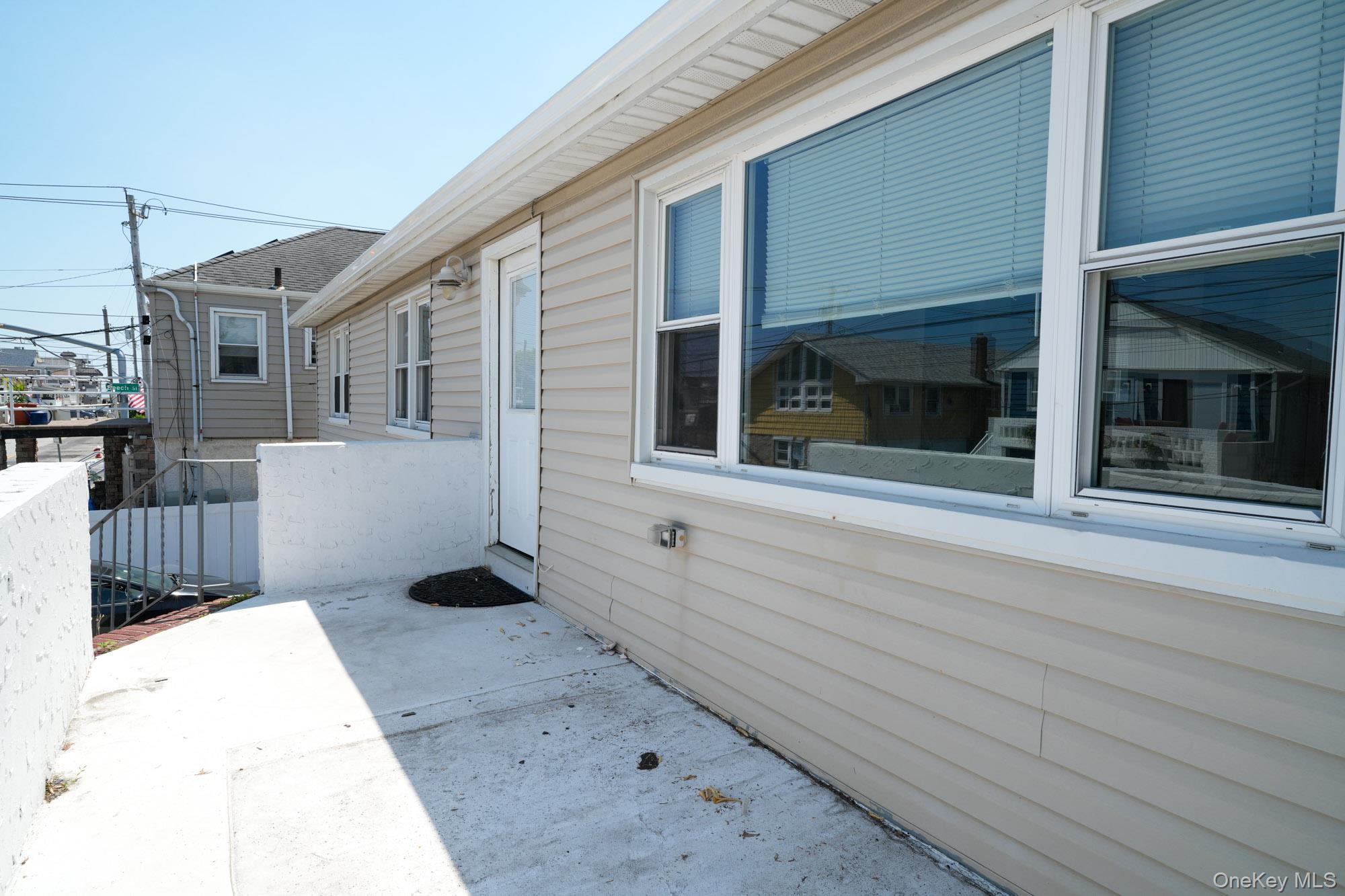 59 Troy Avenue Upper Property Photo 32