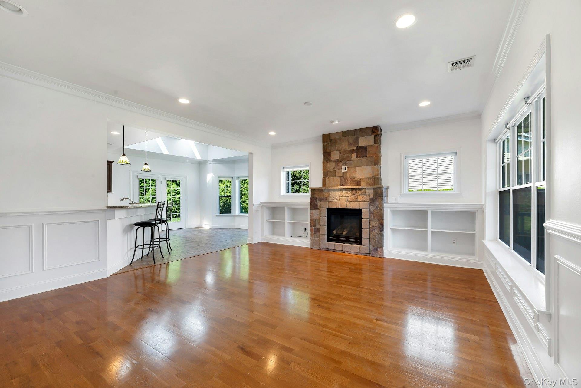 159 Stoneleigh Drive Property Photo 3