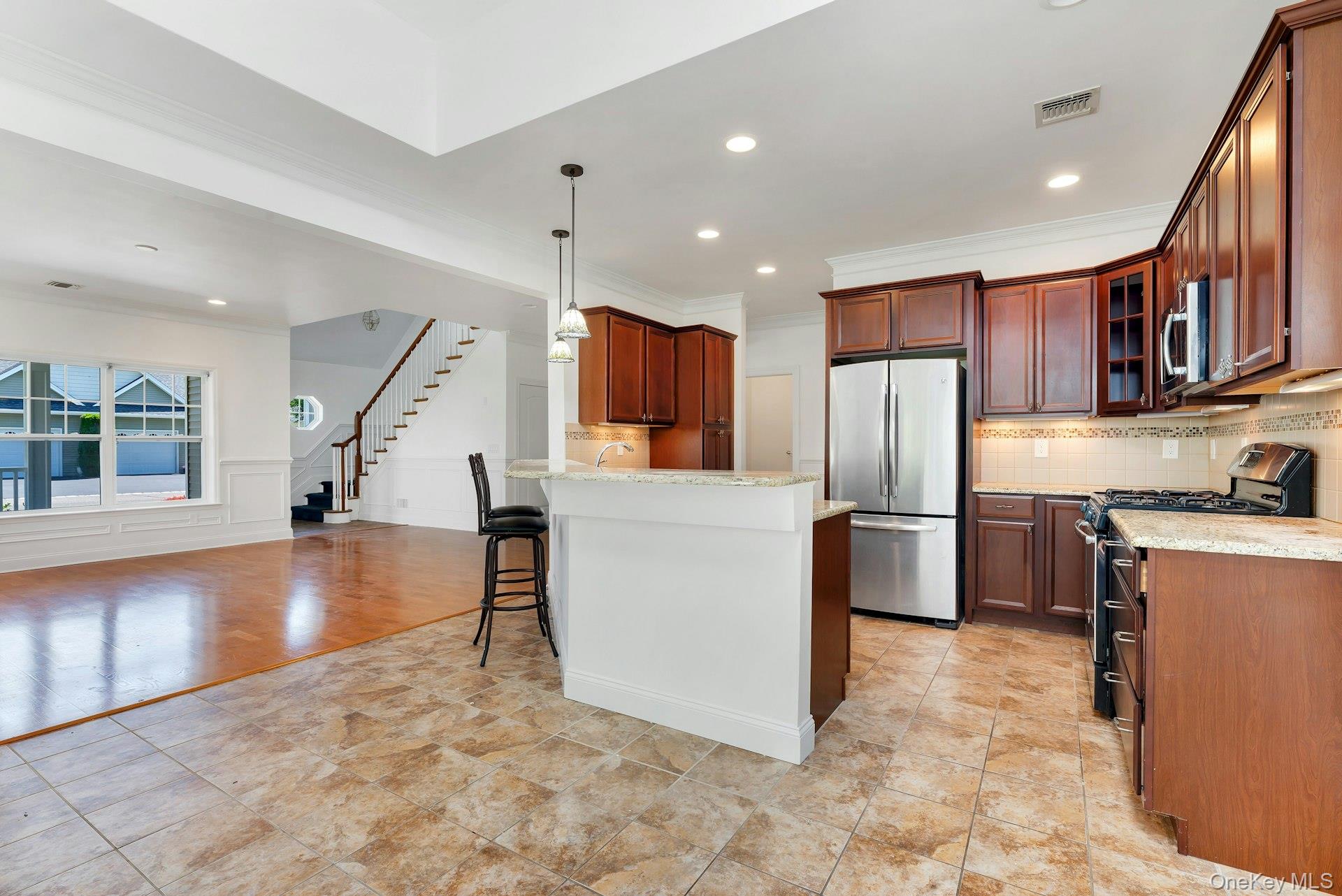 159 Stoneleigh Drive Property Photo 8