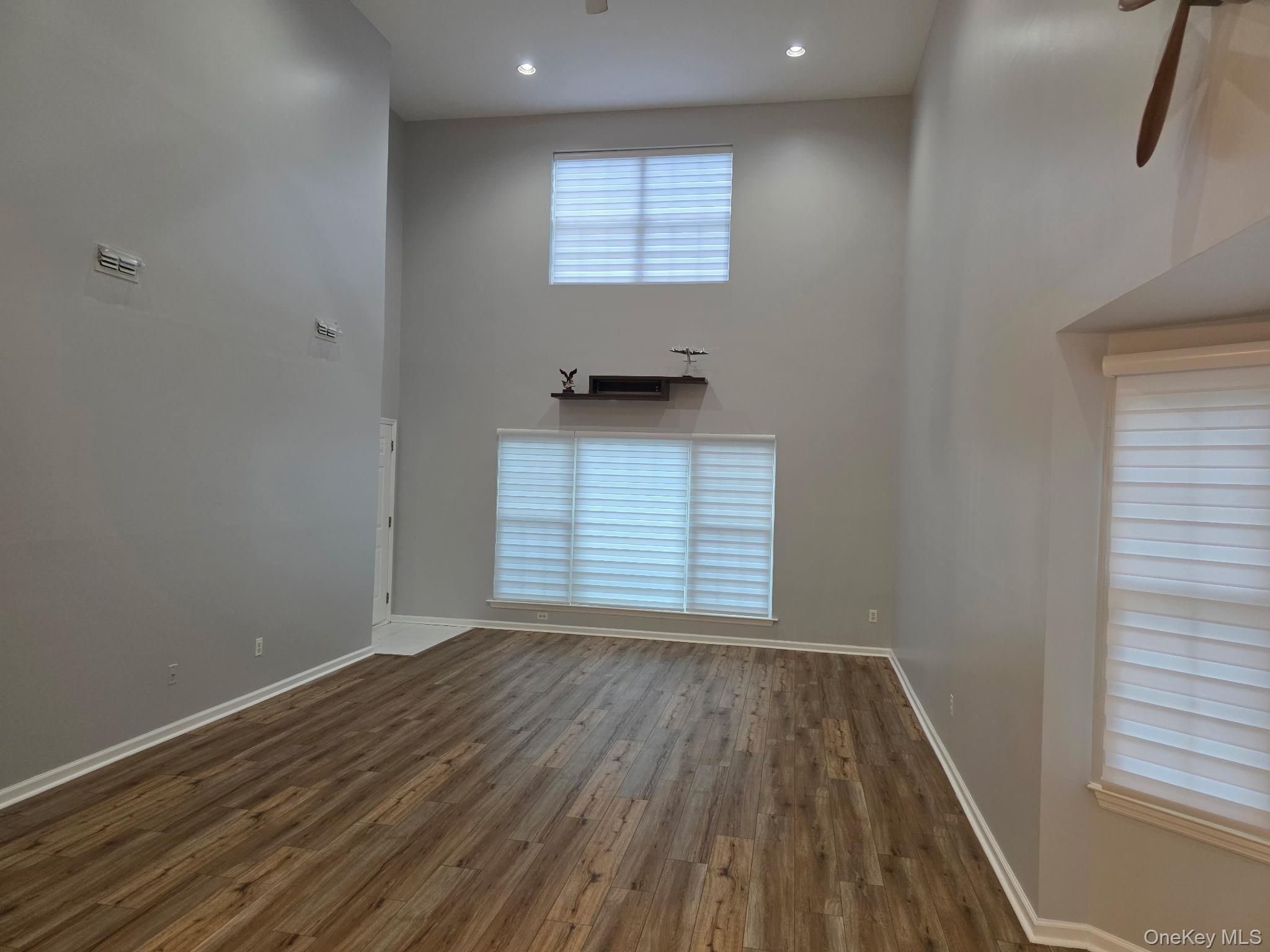 82 Kate Circle Property Photo 3