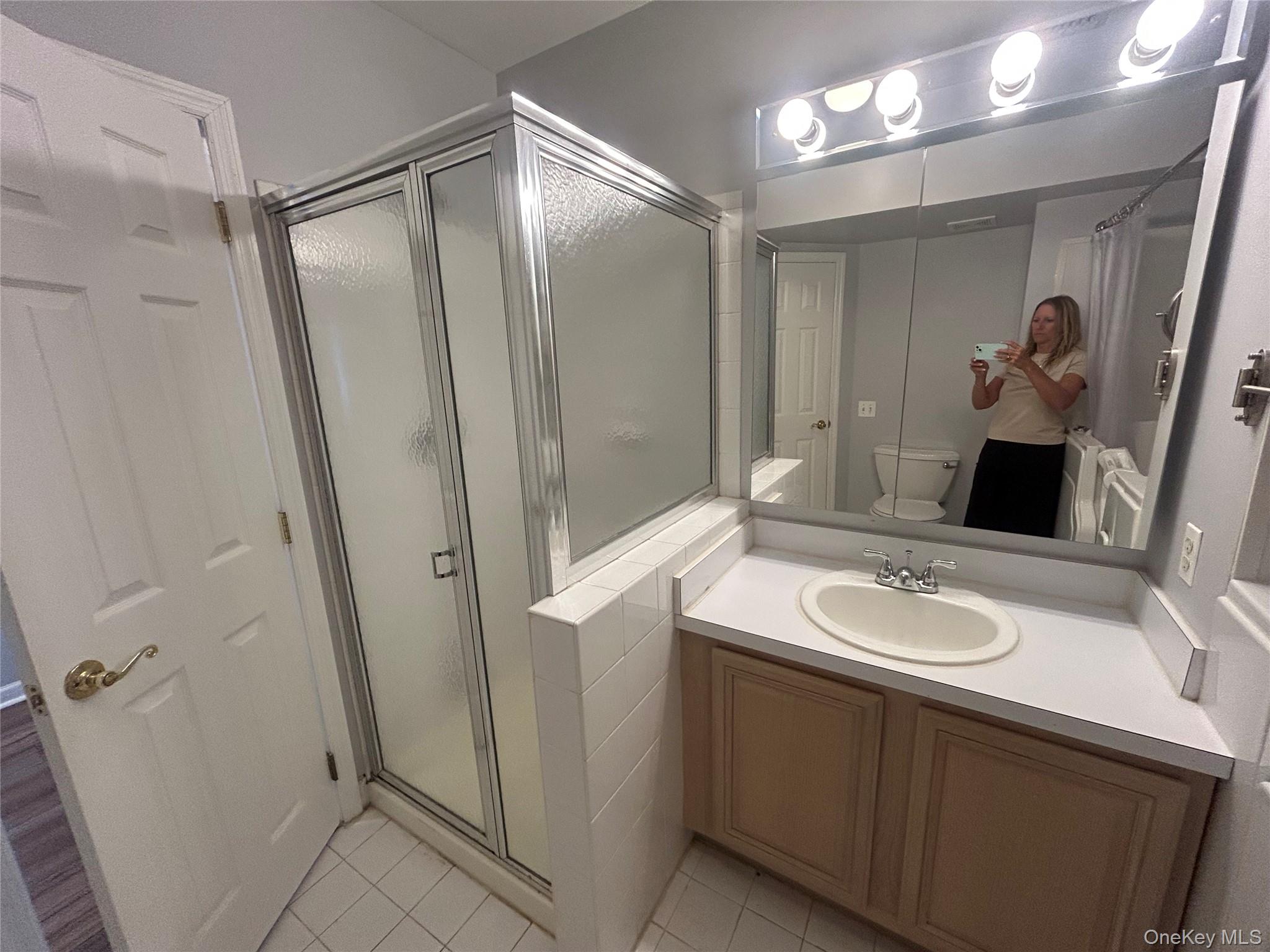 82 Kate Circle Property Photo 10
