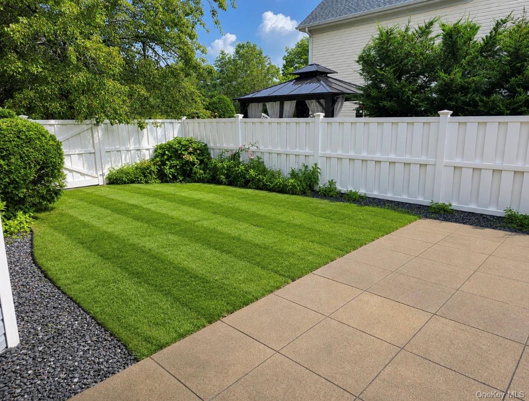 82 Kate Circle Property Photo 23