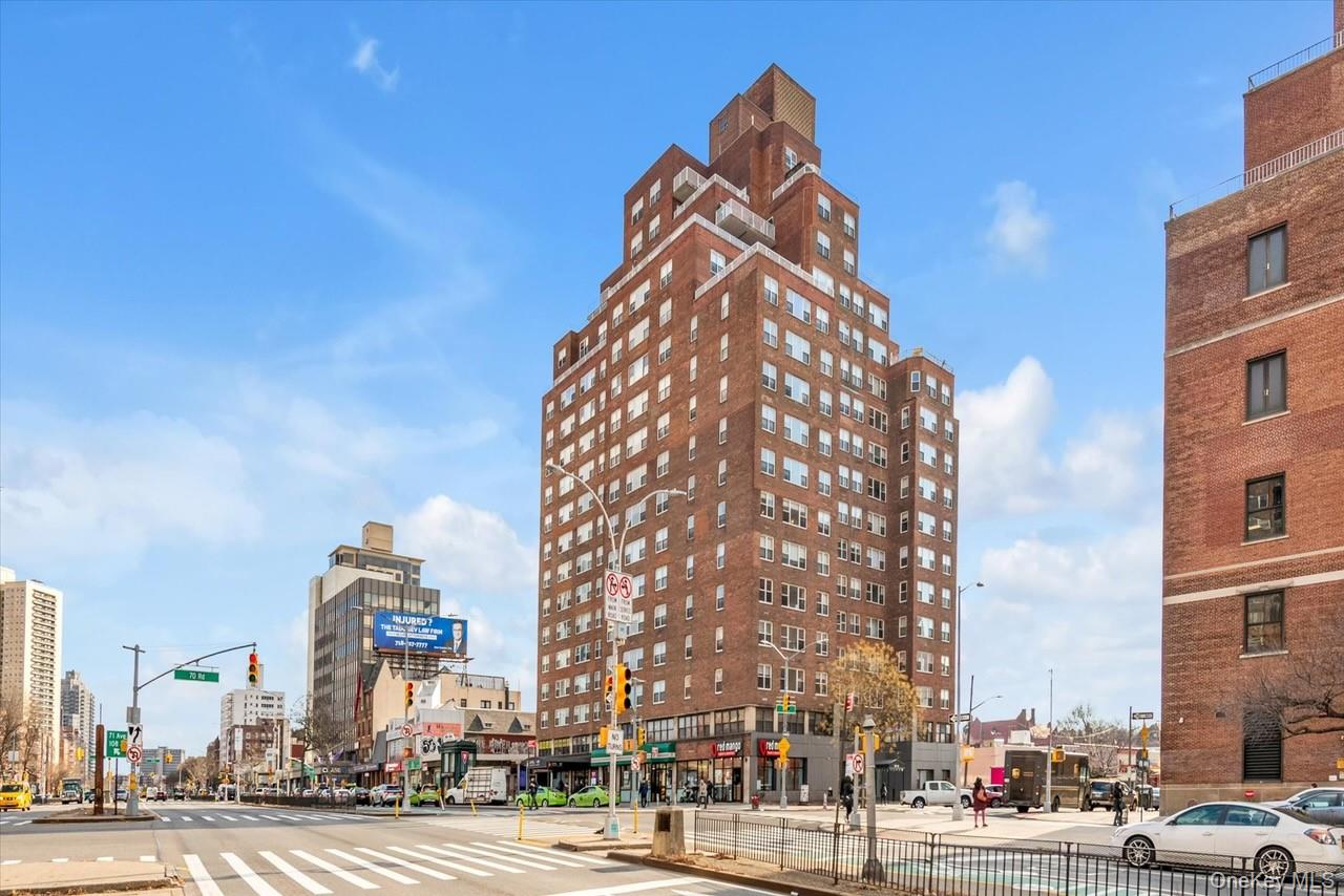 107-40 Queens Boulevard 12g Property Photo 2
