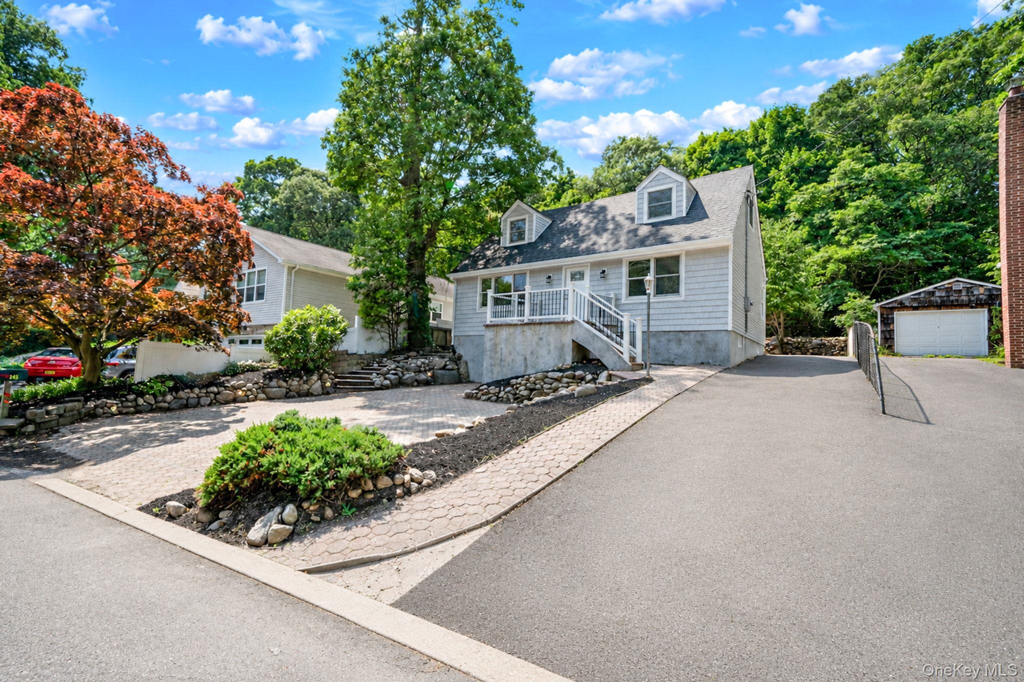 245 Melville Road Property Photo 3