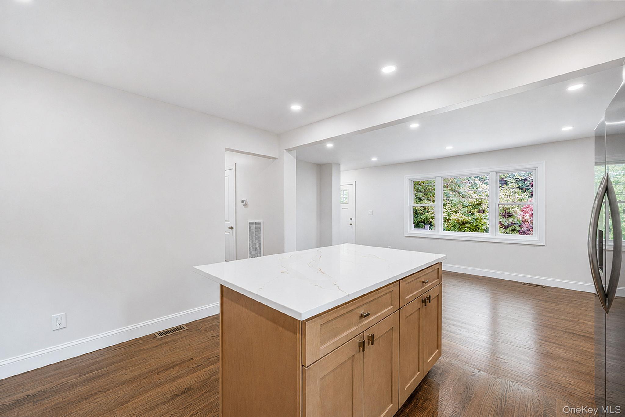 245 Melville Road Property Photo 11