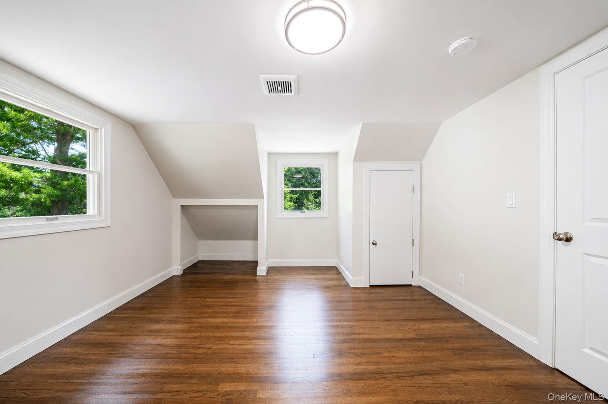 245 Melville Road Property Photo 19