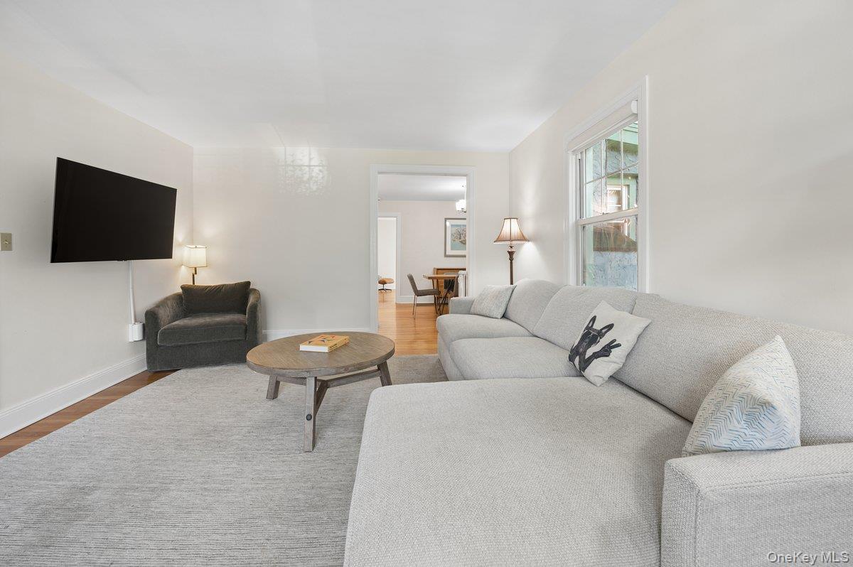 184 Farragut Avenue Property Photo 4