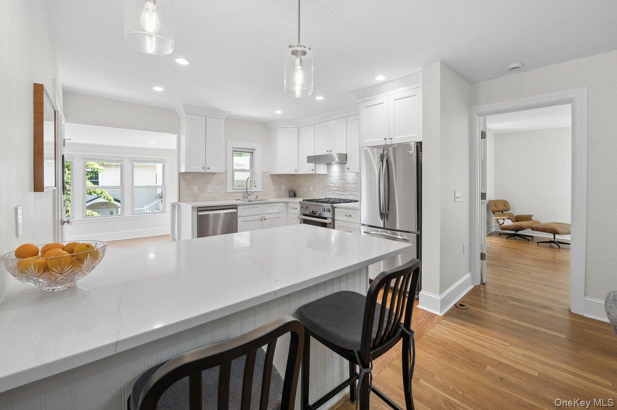 184 Farragut Avenue Property Photo 7