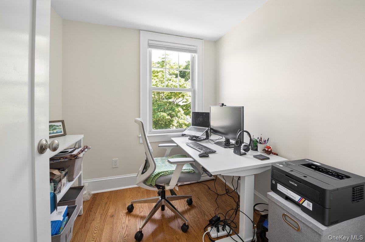 184 Farragut Avenue Property Photo 13