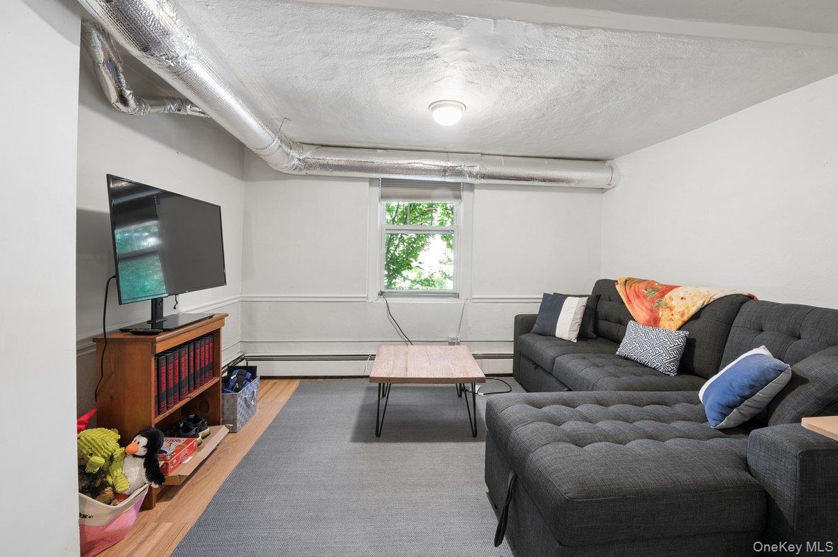184 Farragut Avenue Property Photo 25