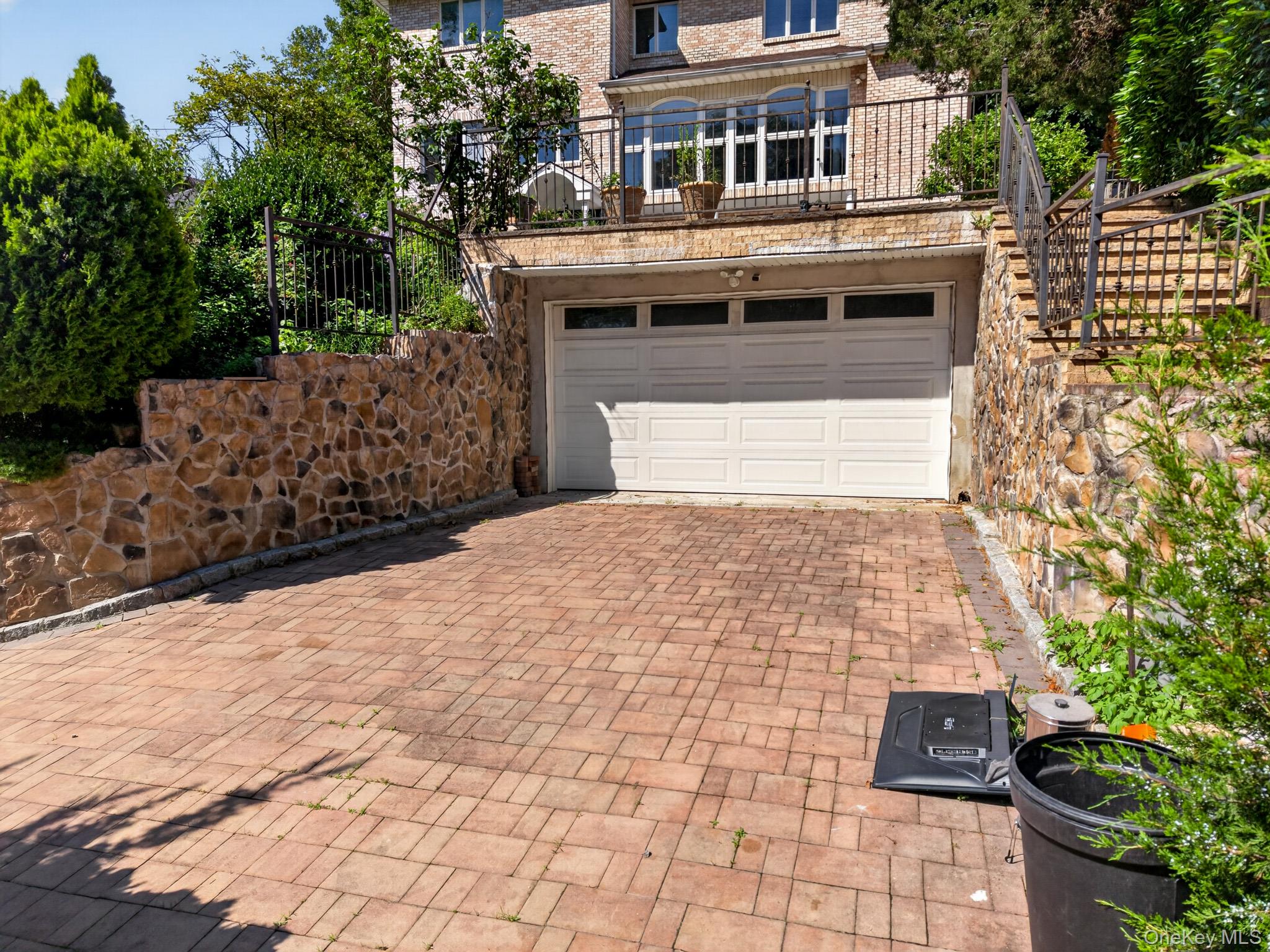 71-57 Douglaston Parkway Property Photo 4