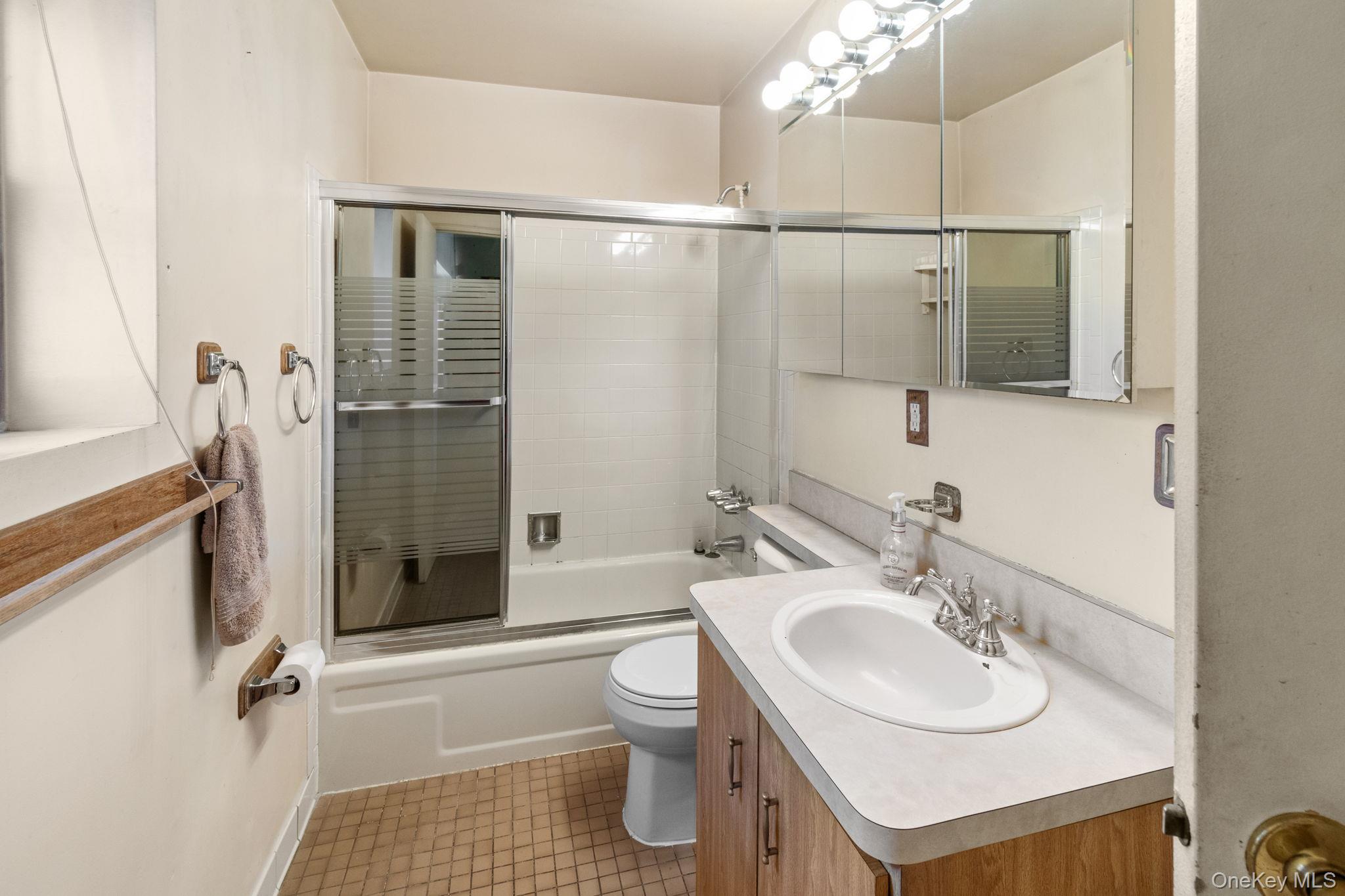 528 Lake Court 528 Property Photo 12