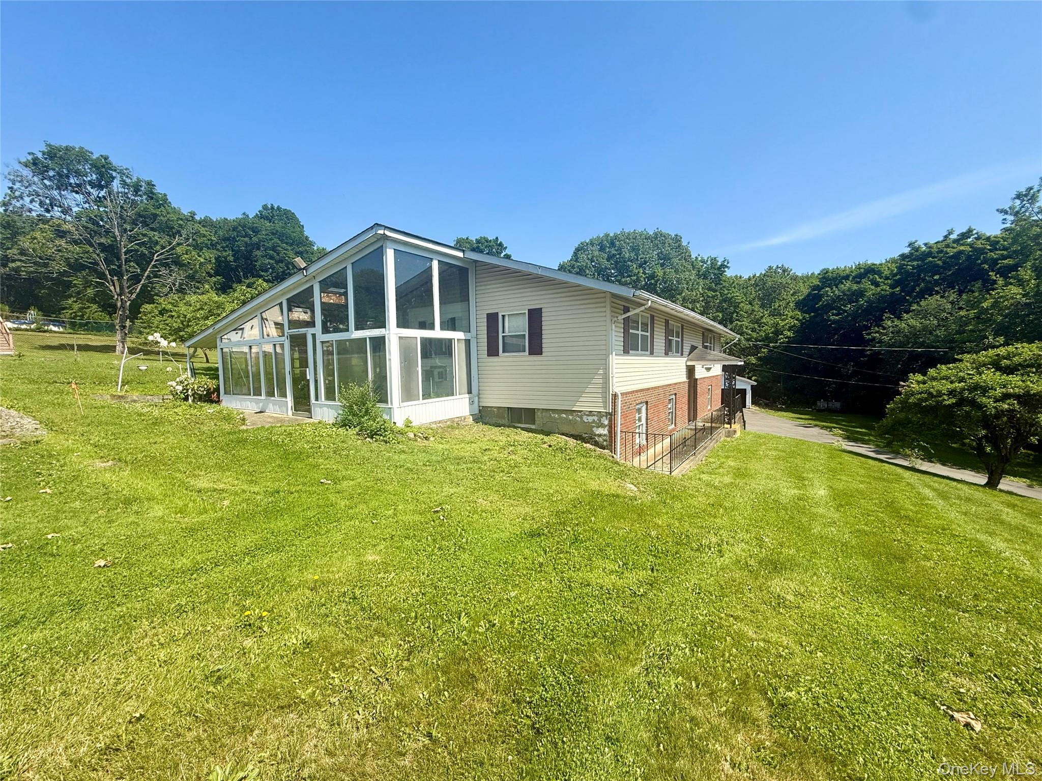 231 Highland Avenue Property Photo 4
