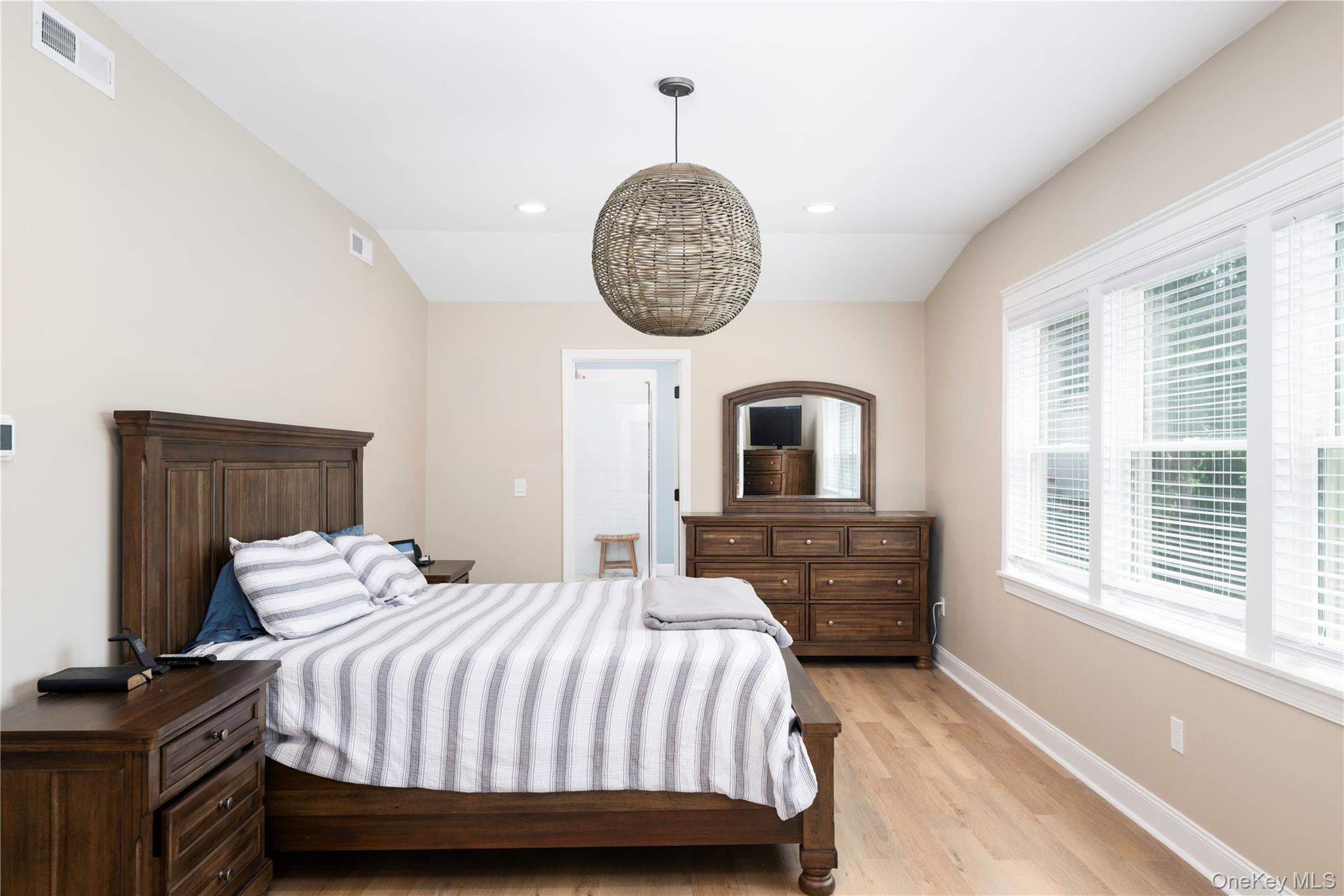 71 W Lake Boulevard Property Photo 12