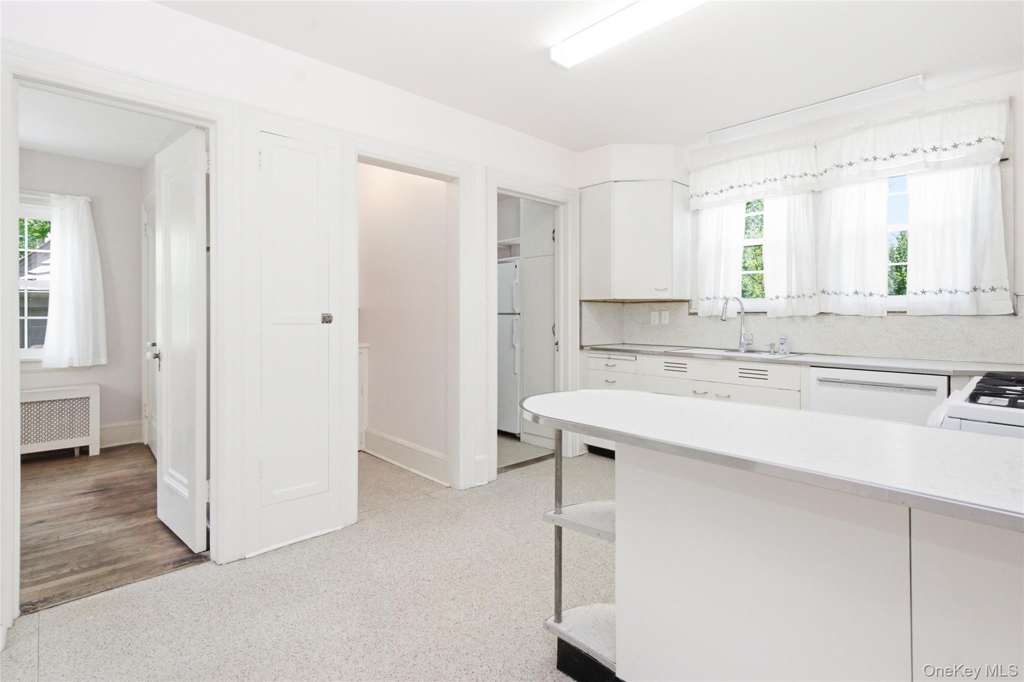 9 Leith Place Property Photo 11