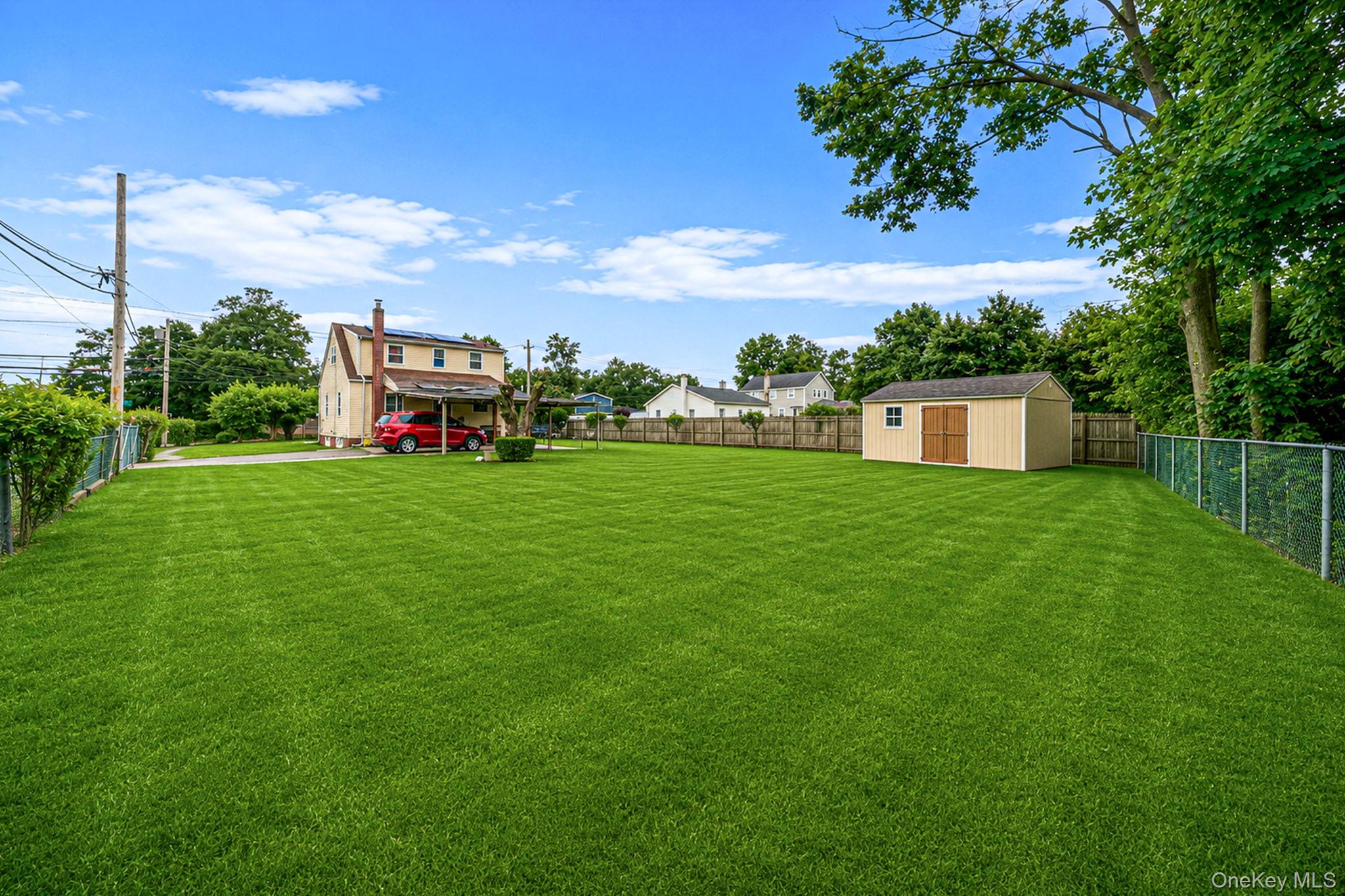 366 Albany Avenue Property Photo 4