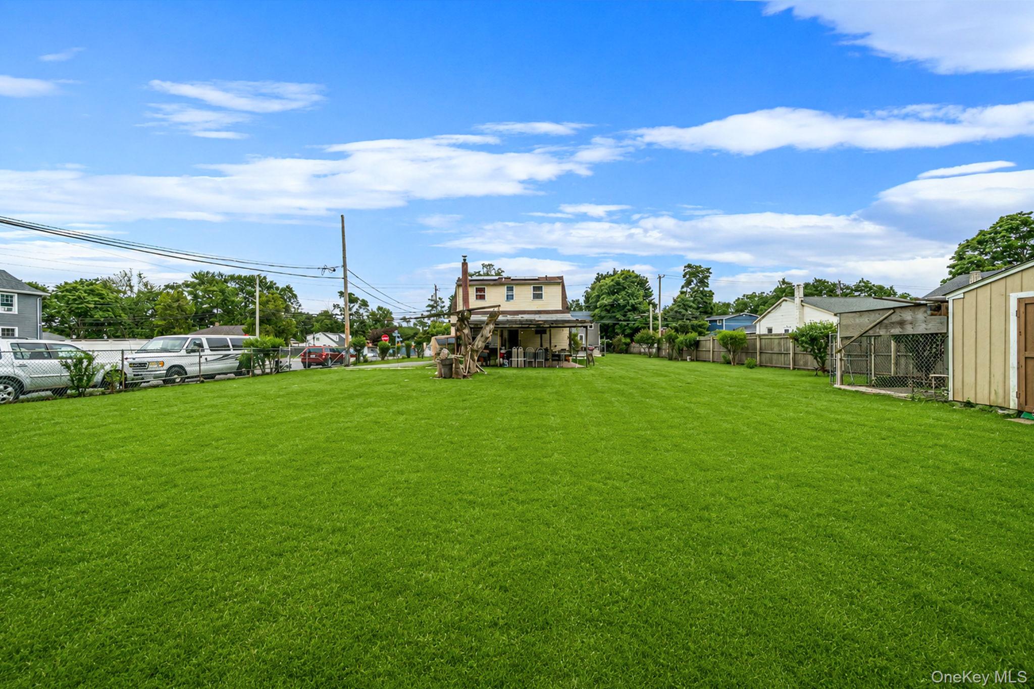 366 Albany Avenue Property Photo 5