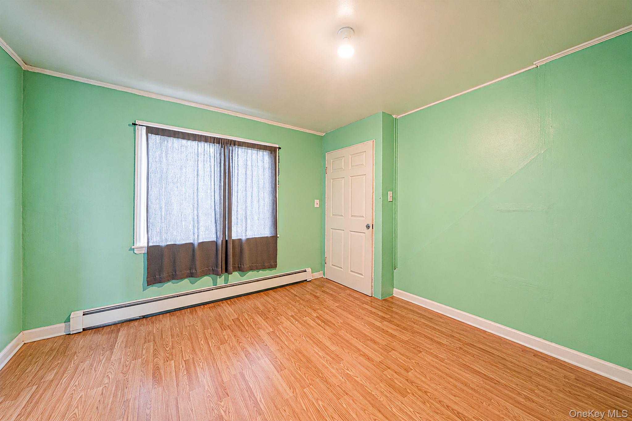 366 Albany Avenue Property Photo 15