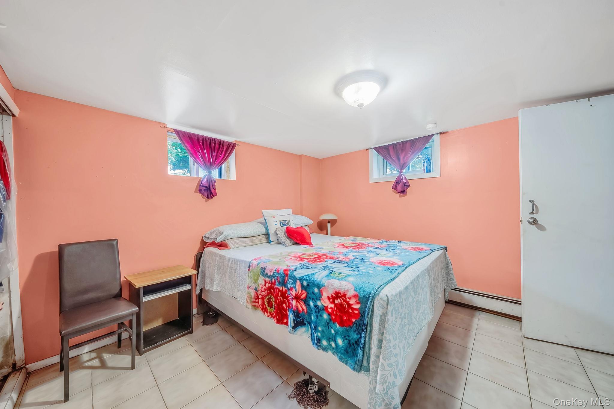 366 Albany Avenue Property Photo 21