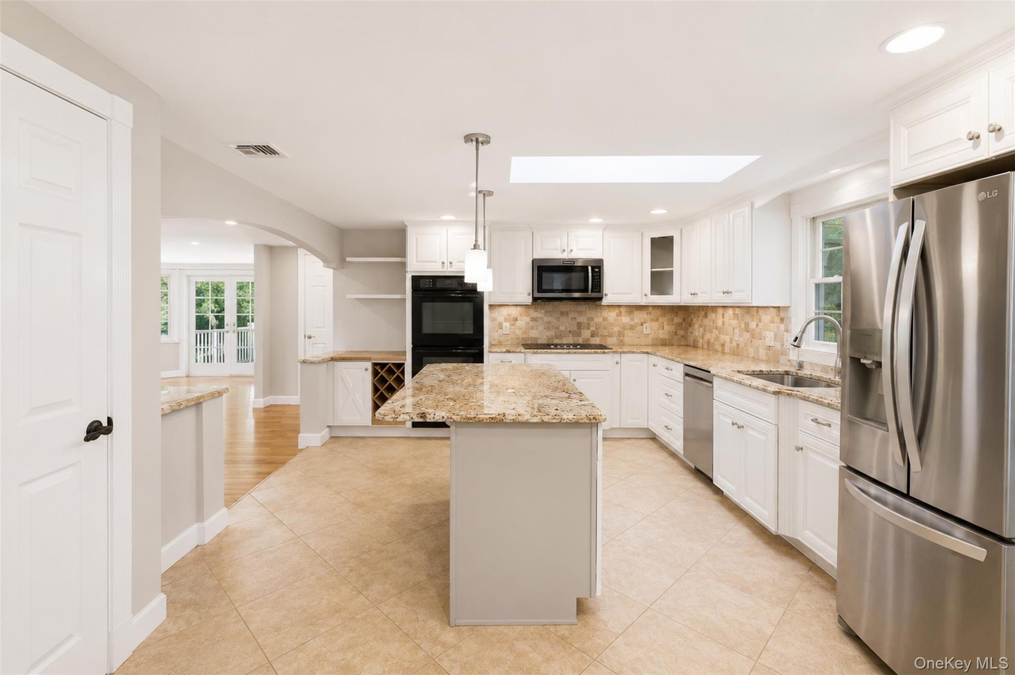 12 Leeside Road Property Photo 8