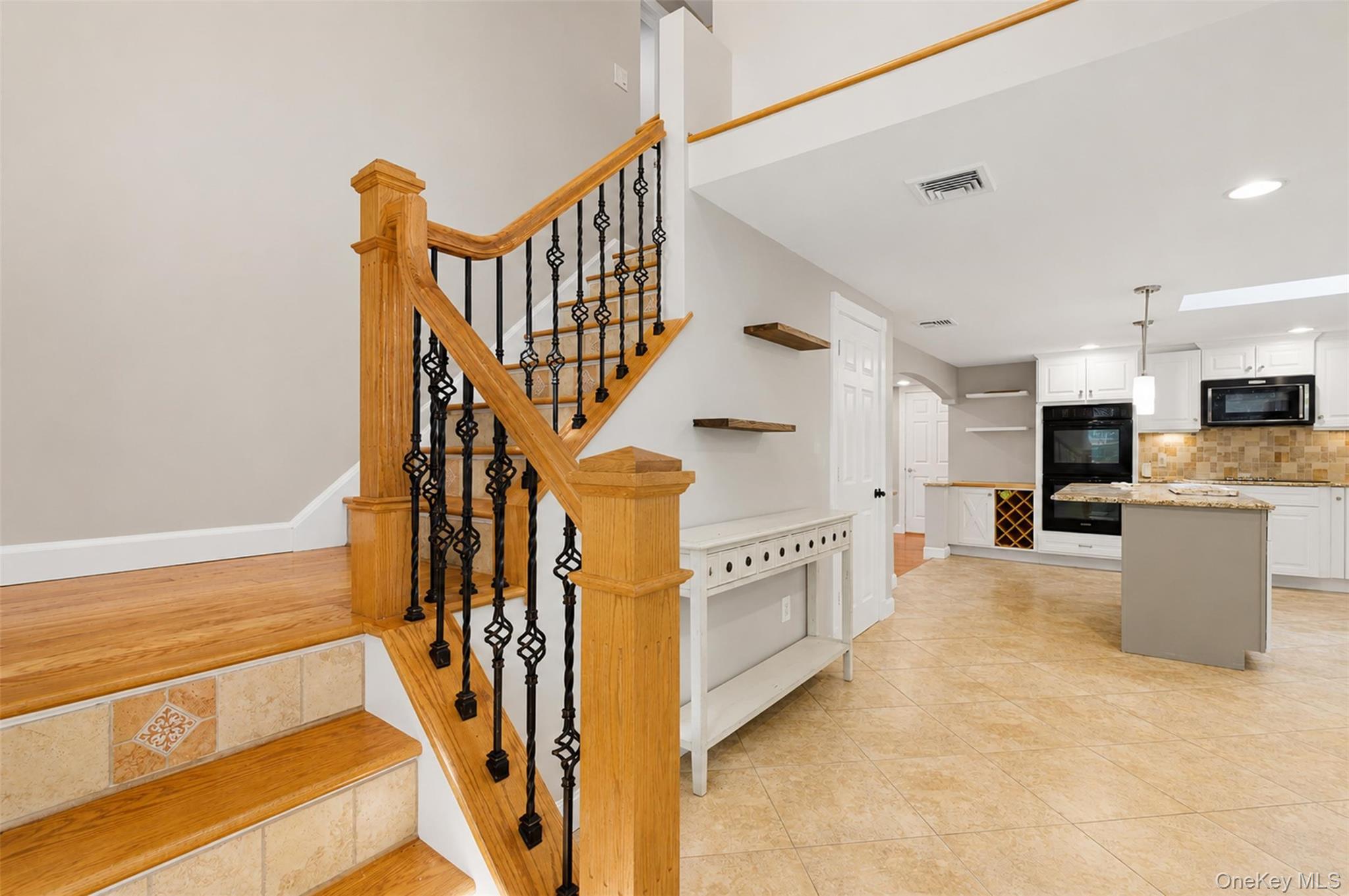 12 Leeside Road Property Photo 23