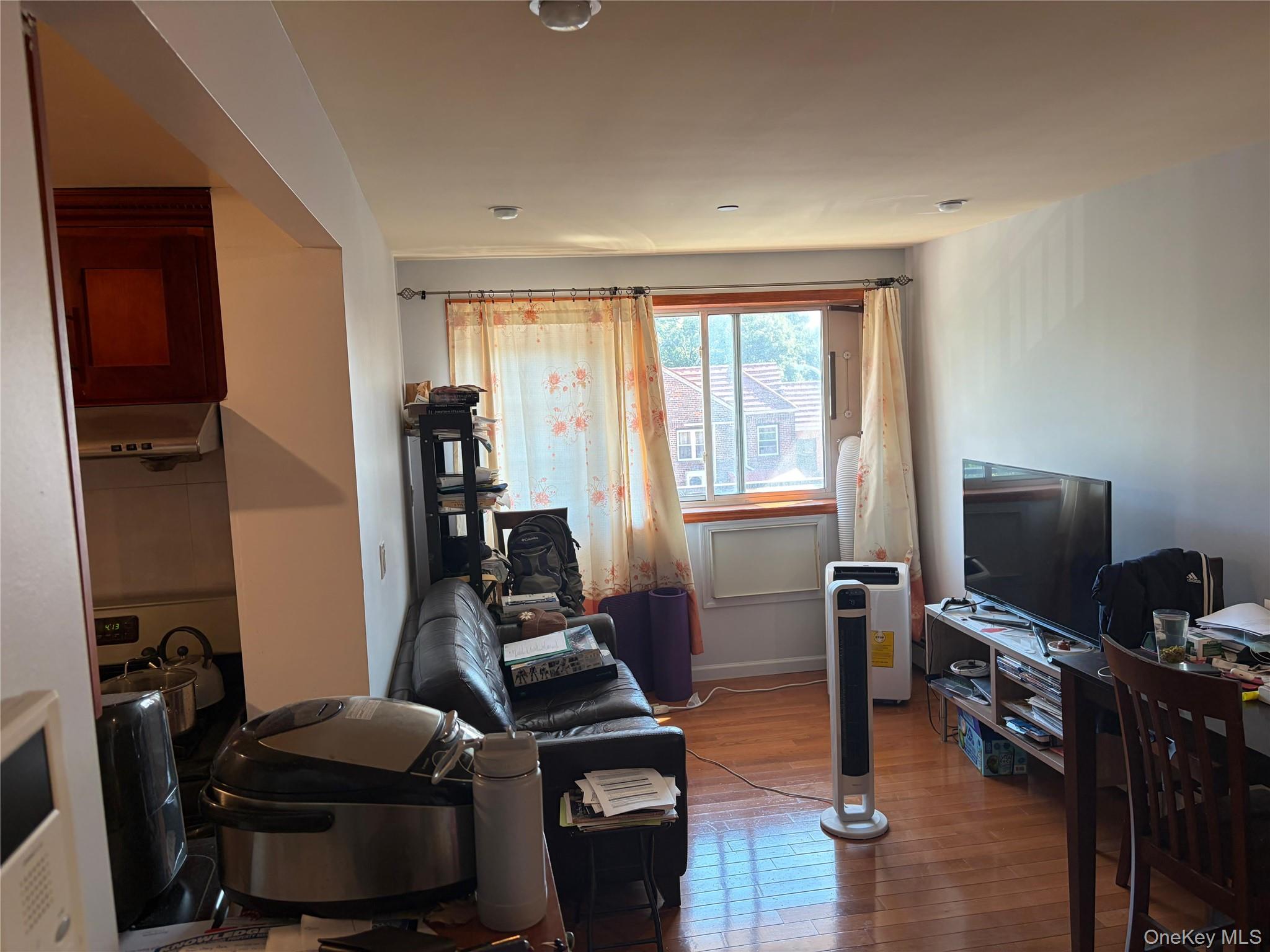 64-63 Austin Street 3b Property Photo 3