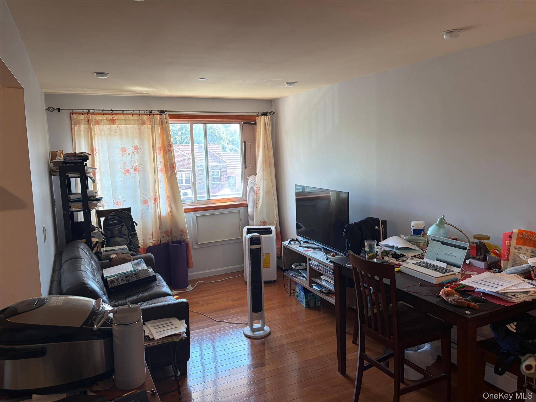 64-63 Austin Street 3b Property Photo 4