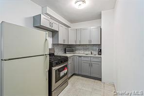 89-15 Parsons Boulevard Property Photo 11