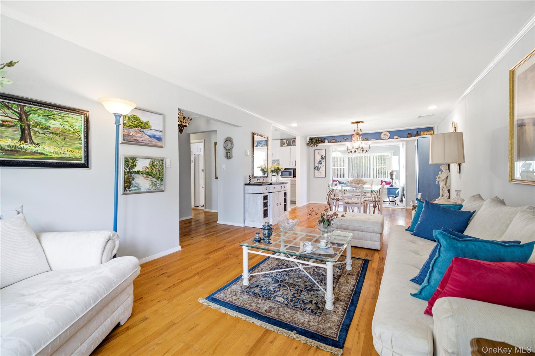 676 Dickens Avenue Property Photo 9