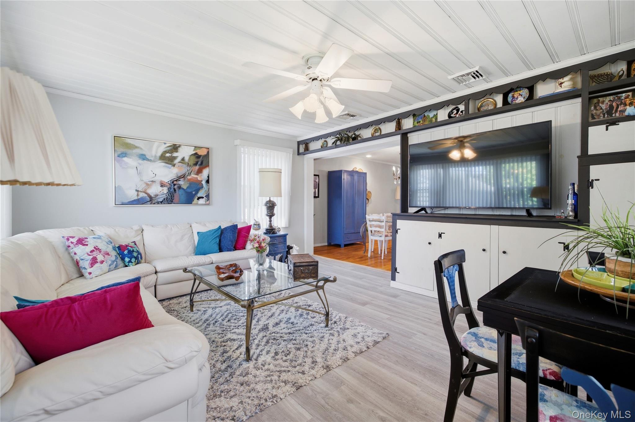 676 Dickens Avenue Property Photo 12