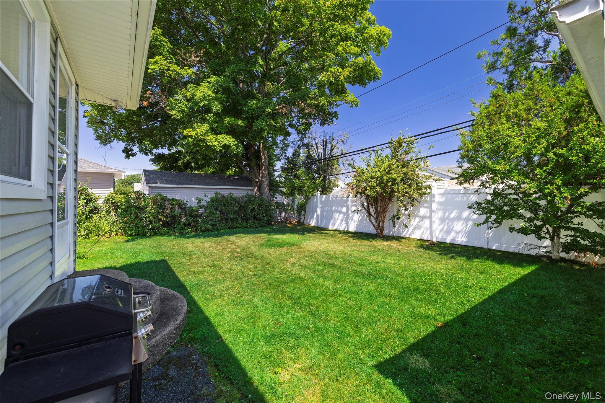 676 Dickens Avenue Property Photo 18