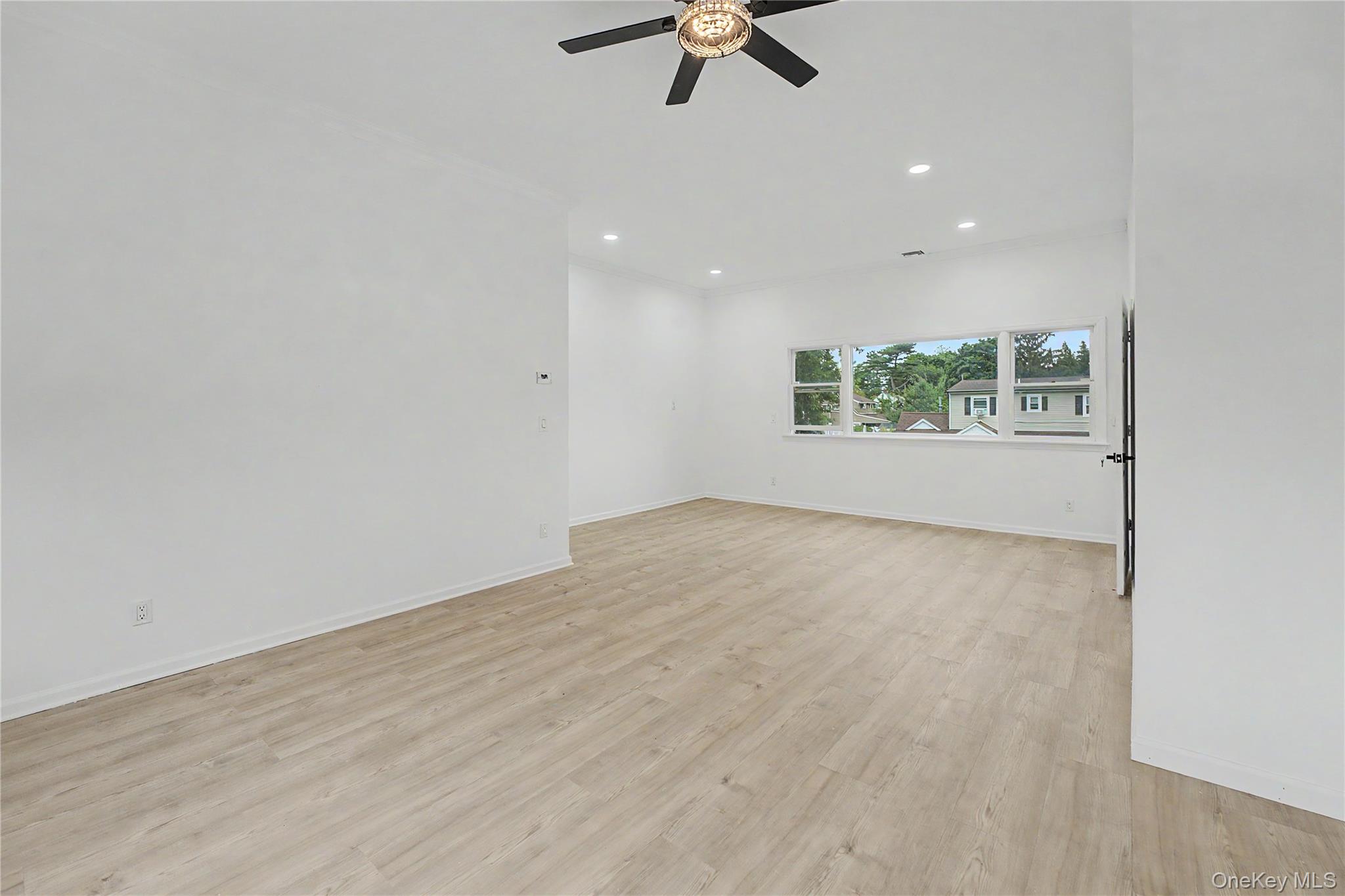 6 Regal Lane Property Photo 3