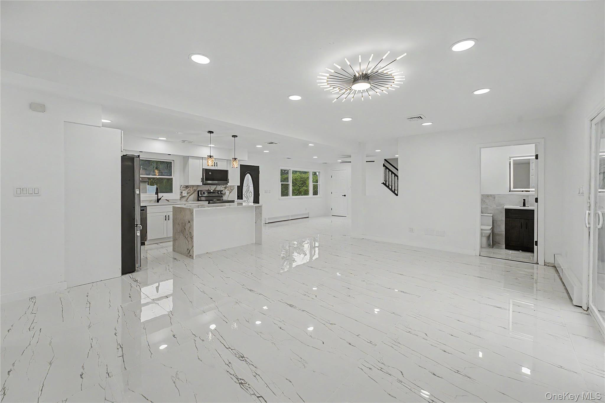 6 Regal Lane Property Photo 5