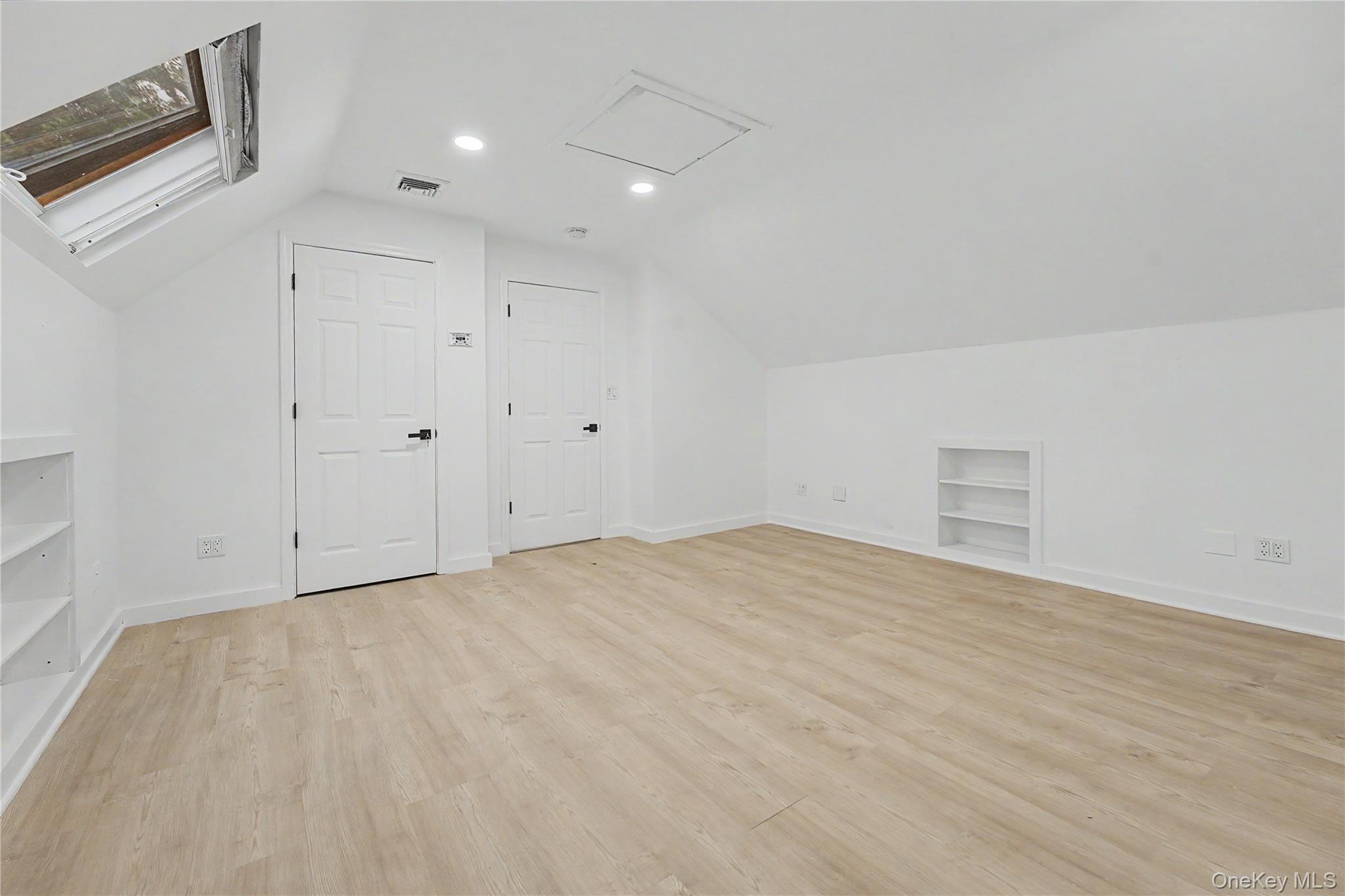 6 Regal Lane Property Photo 6