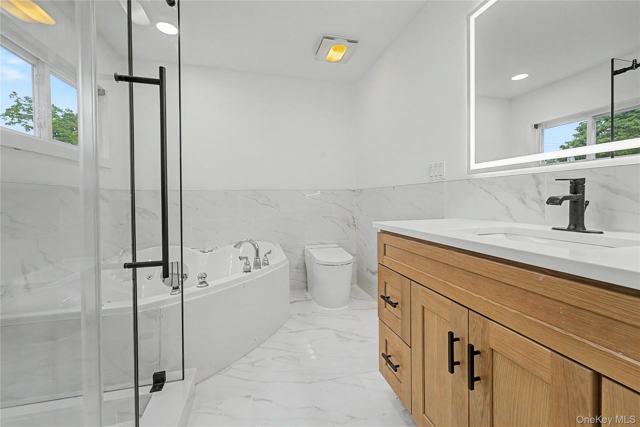 6 Regal Lane Property Photo 11