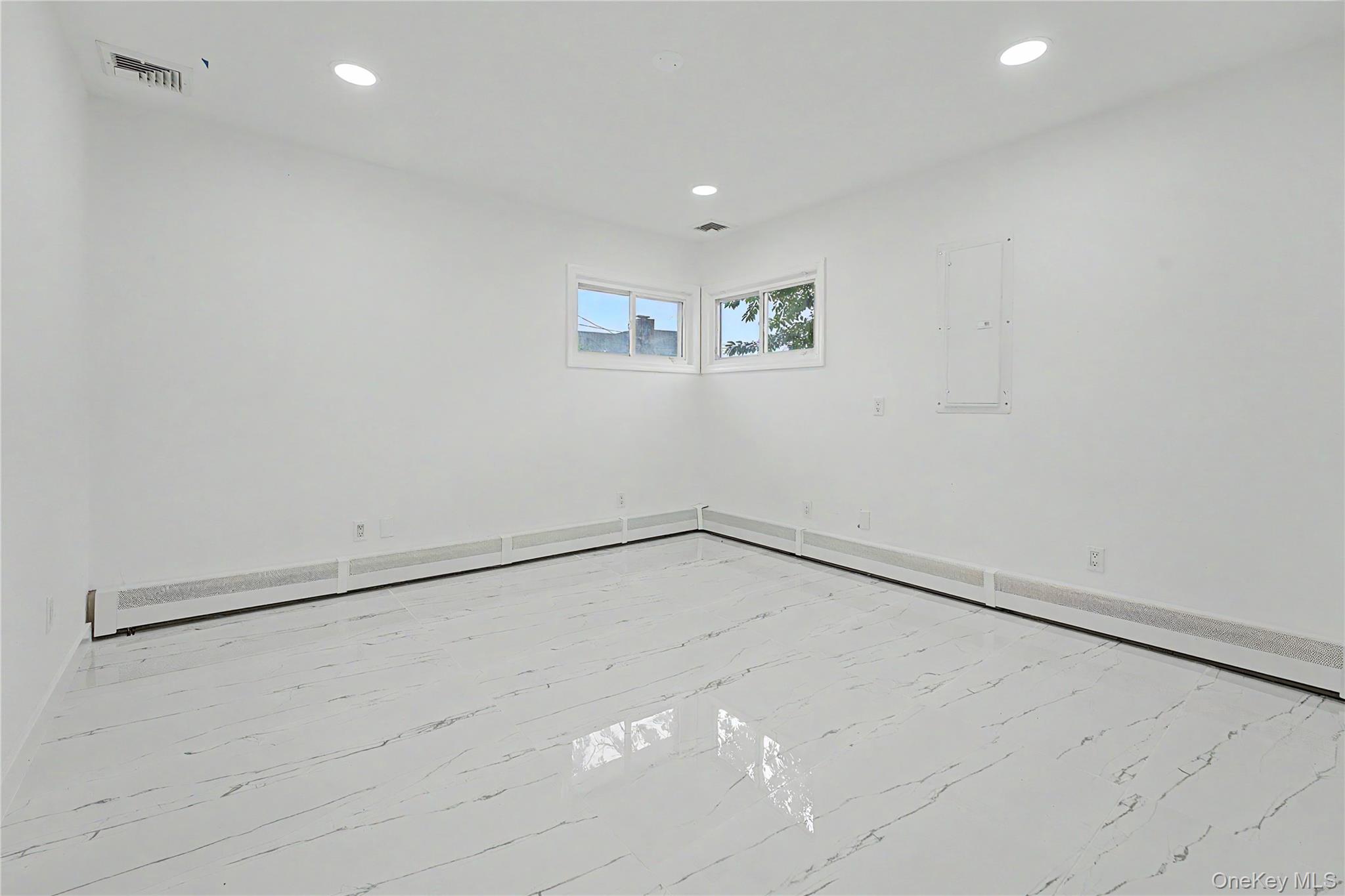6 Regal Lane Property Photo 13
