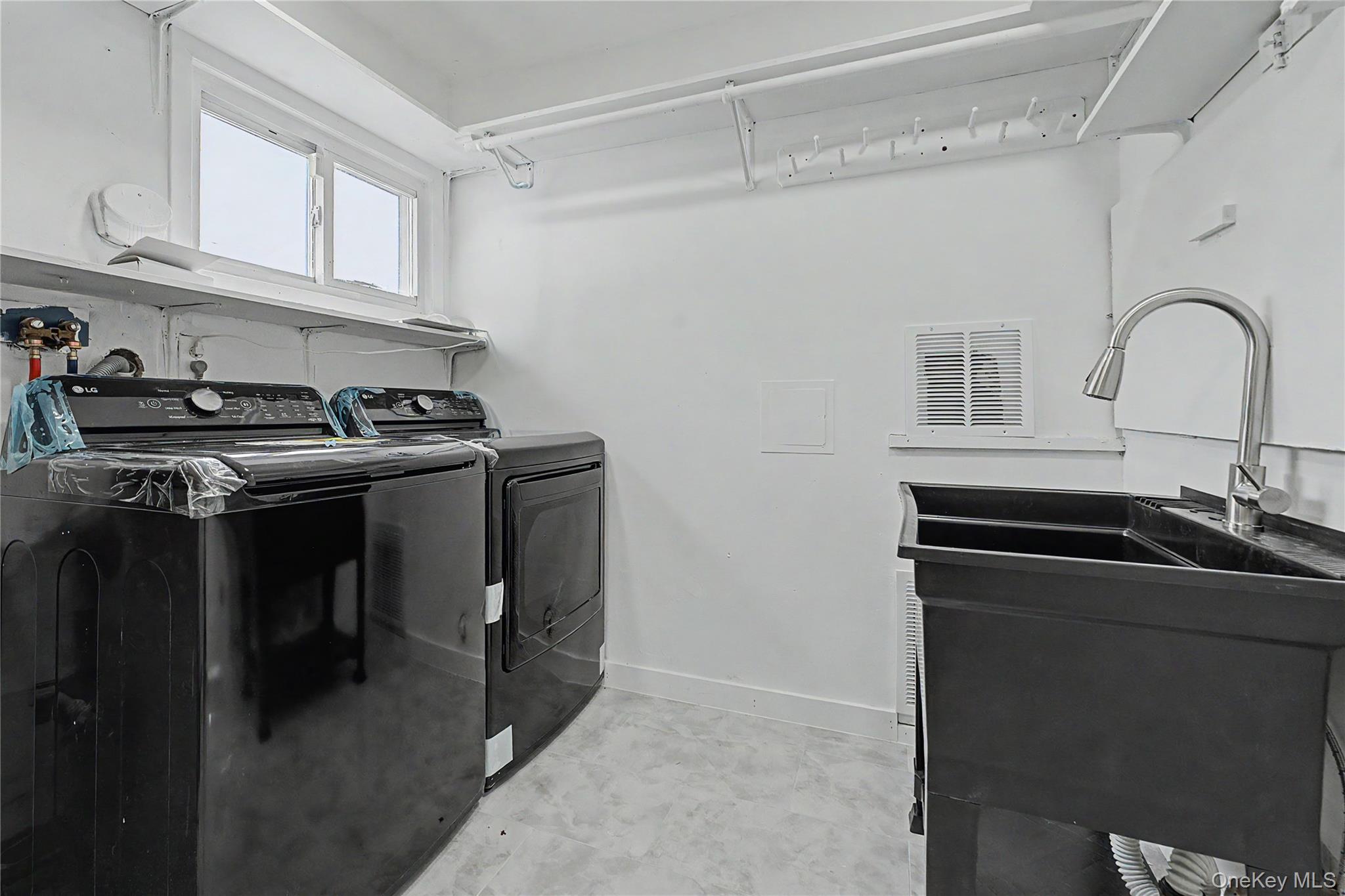 6 Regal Lane Property Photo 14