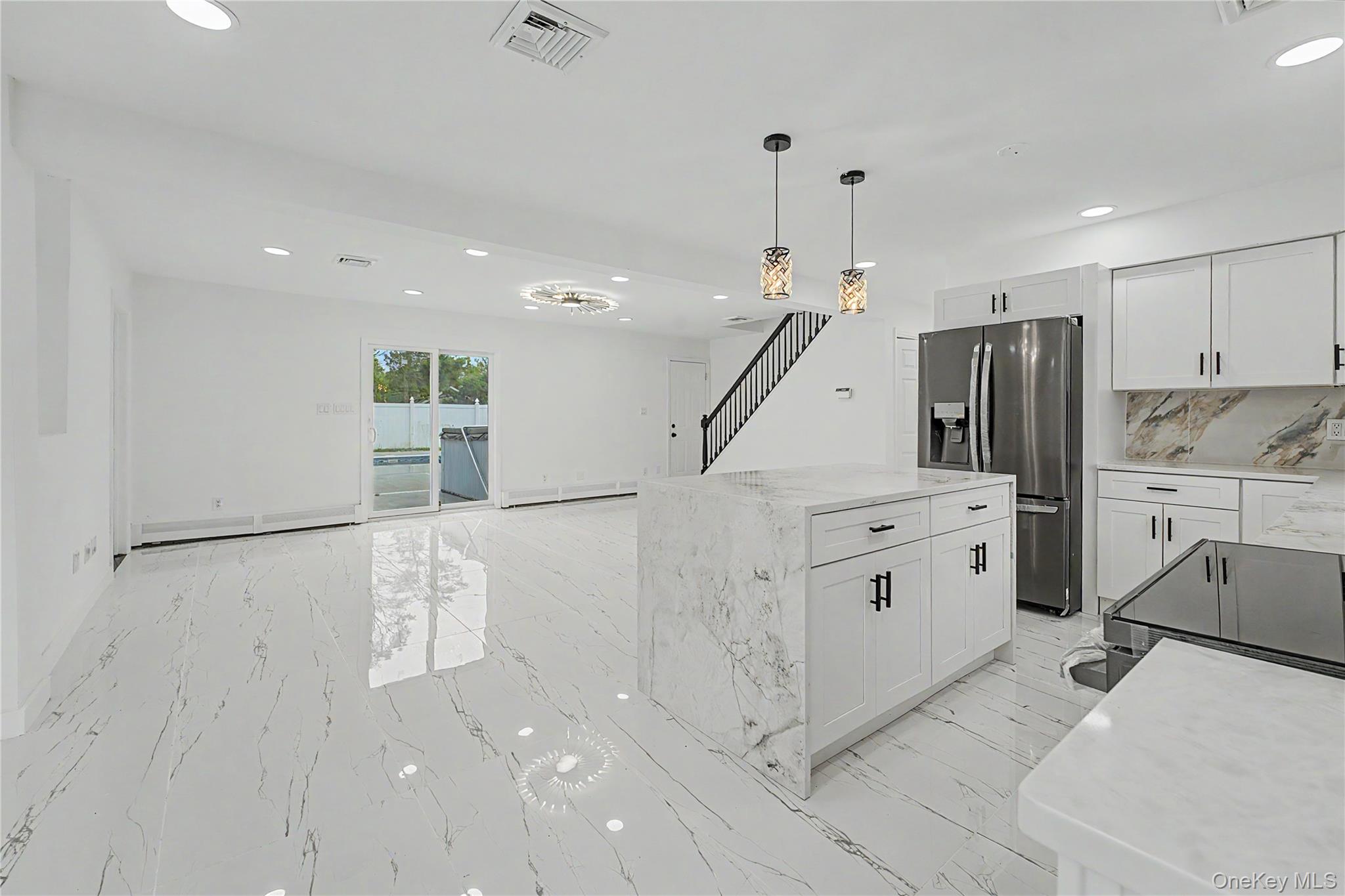 6 Regal Lane Property Photo 18