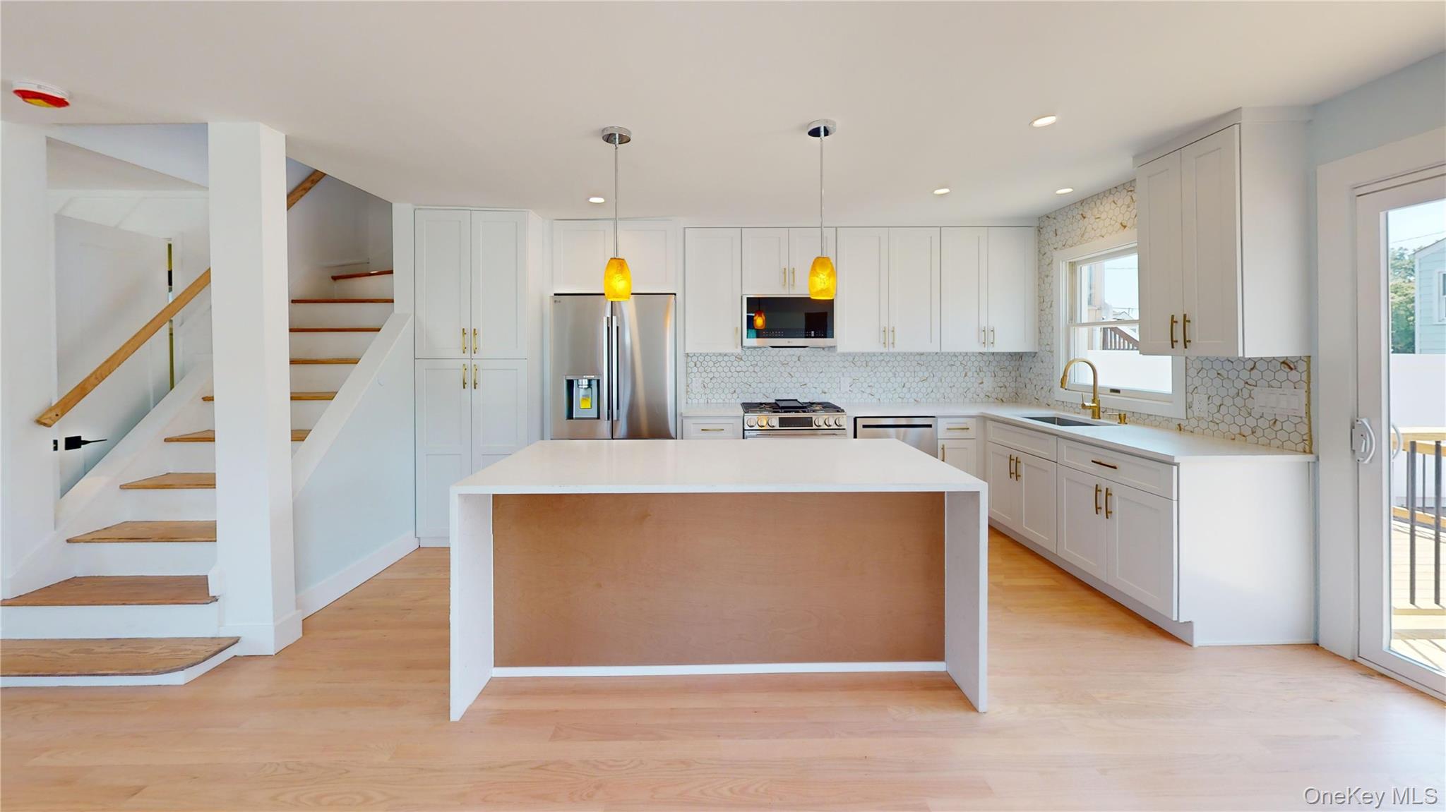 9 Franklin Street Property Photo 14