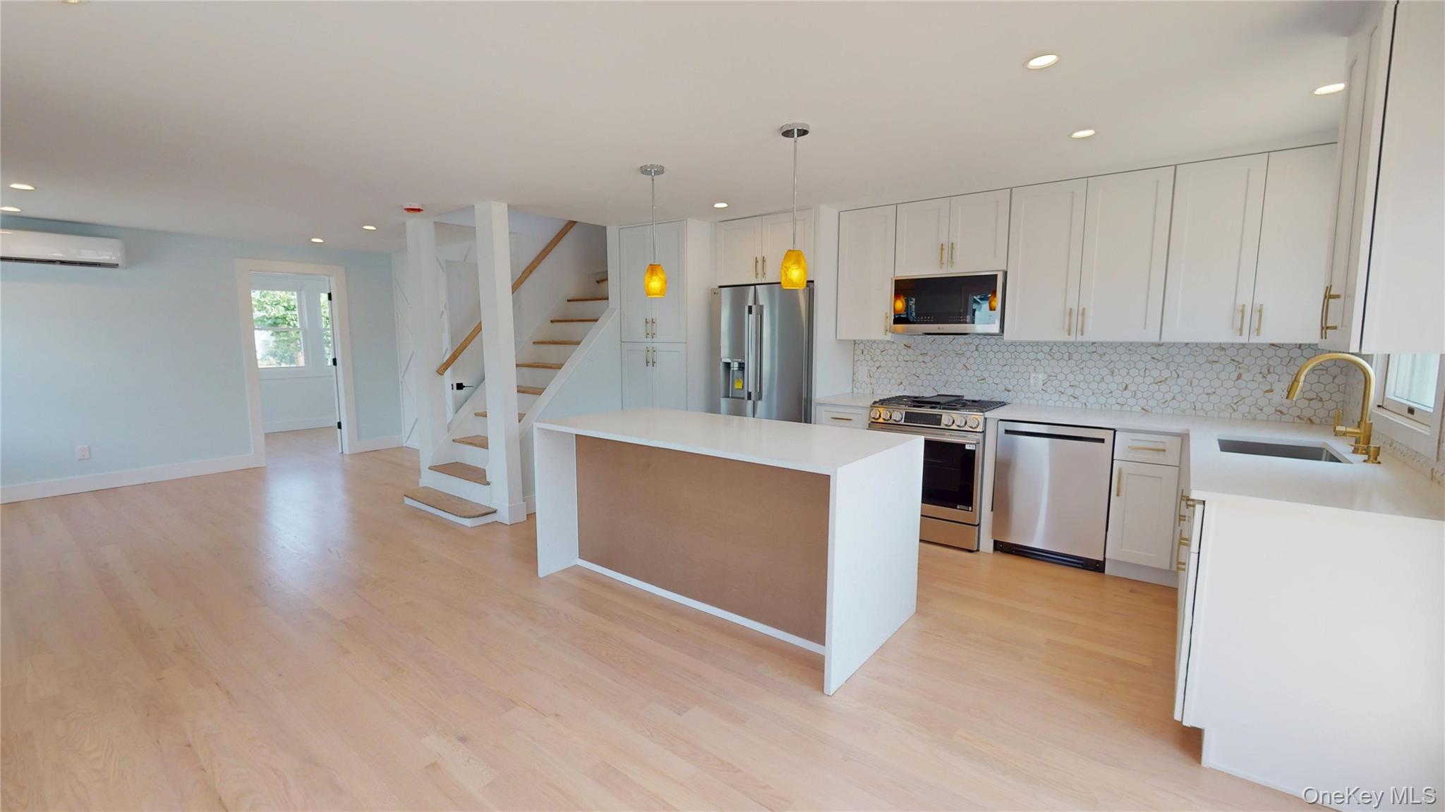 9 Franklin Street Property Photo 19
