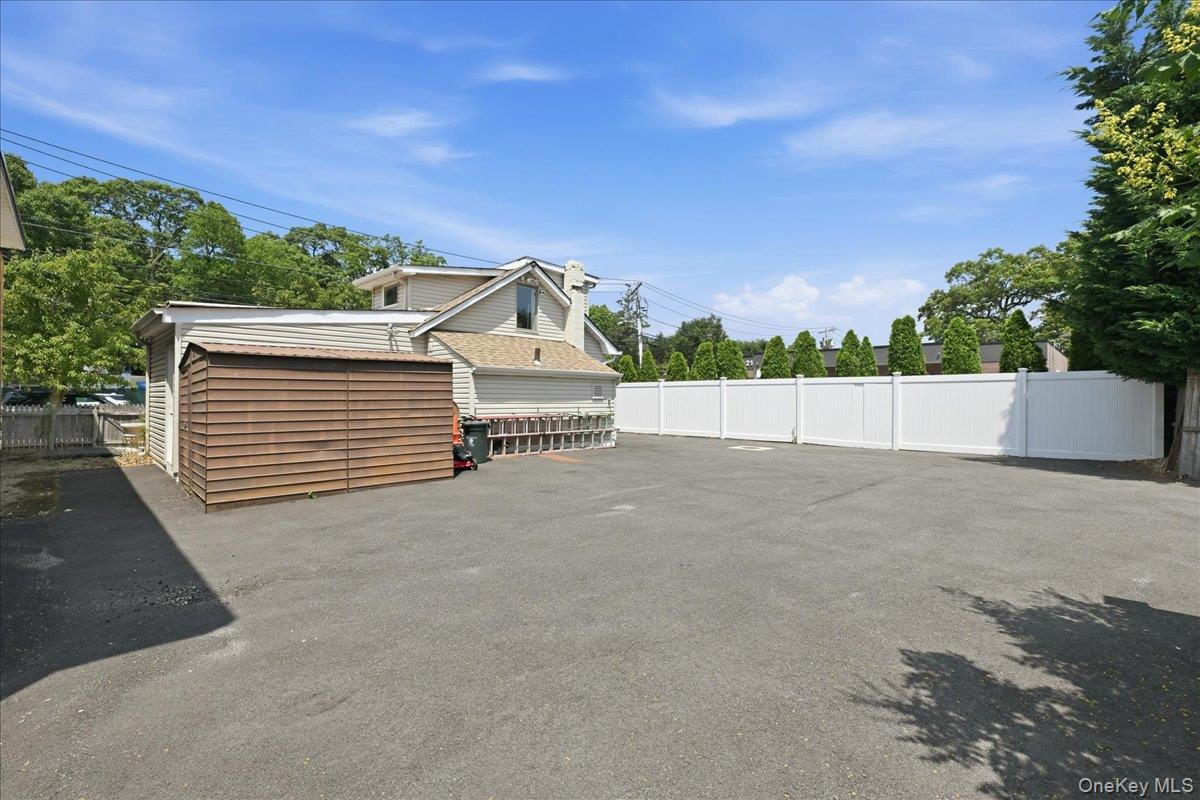 2169 Wantagh Avenue Property Photo 6