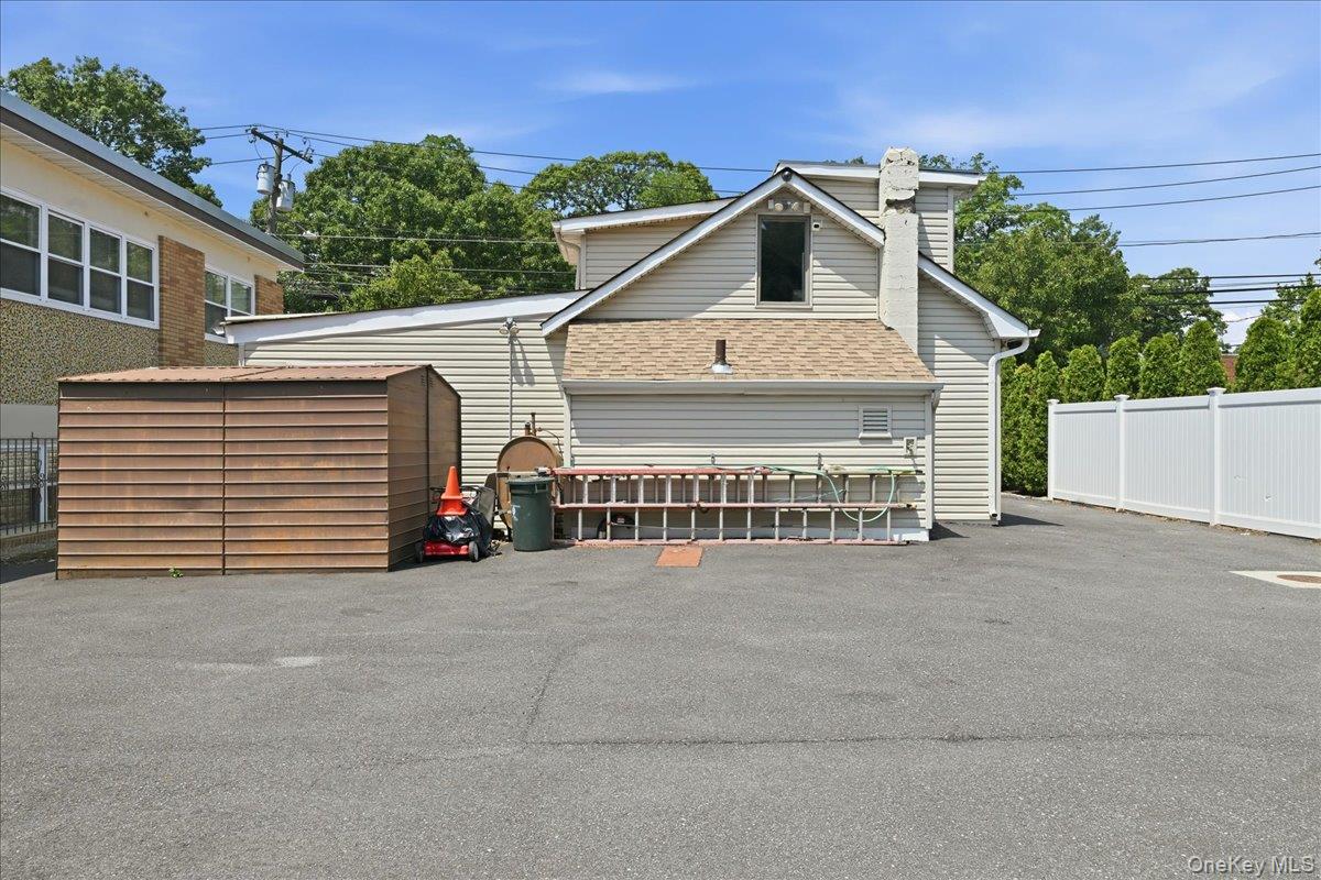 2169 Wantagh Avenue Property Photo 7