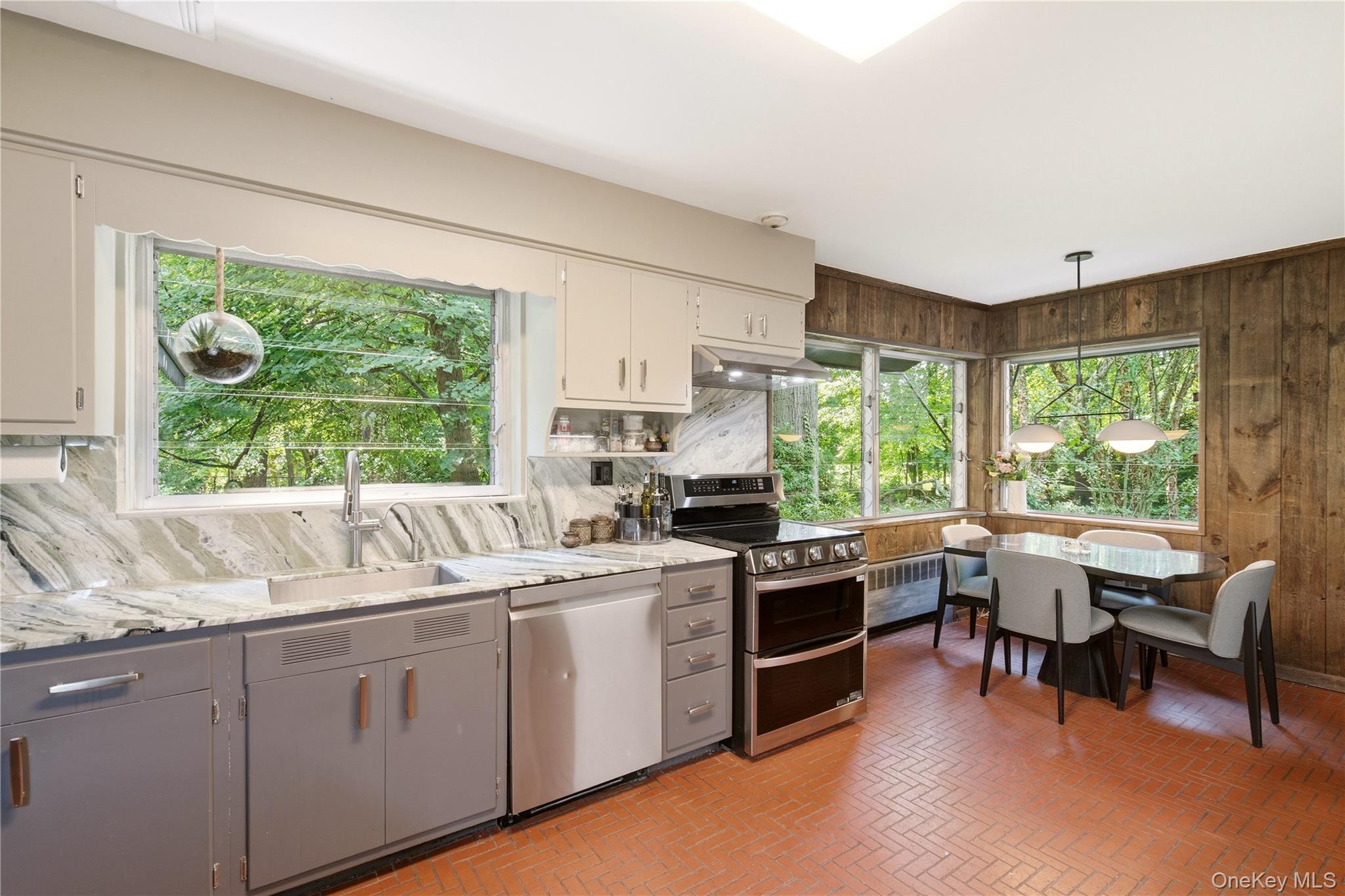 790 Bryant Avenue Property Photo 15