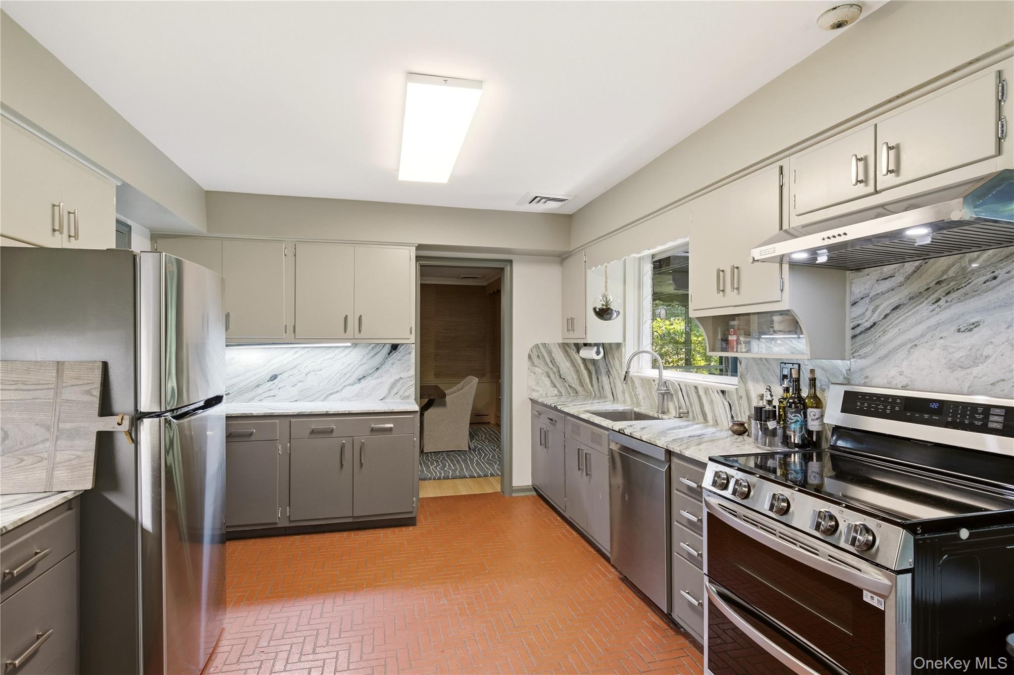790 Bryant Avenue Property Photo 18