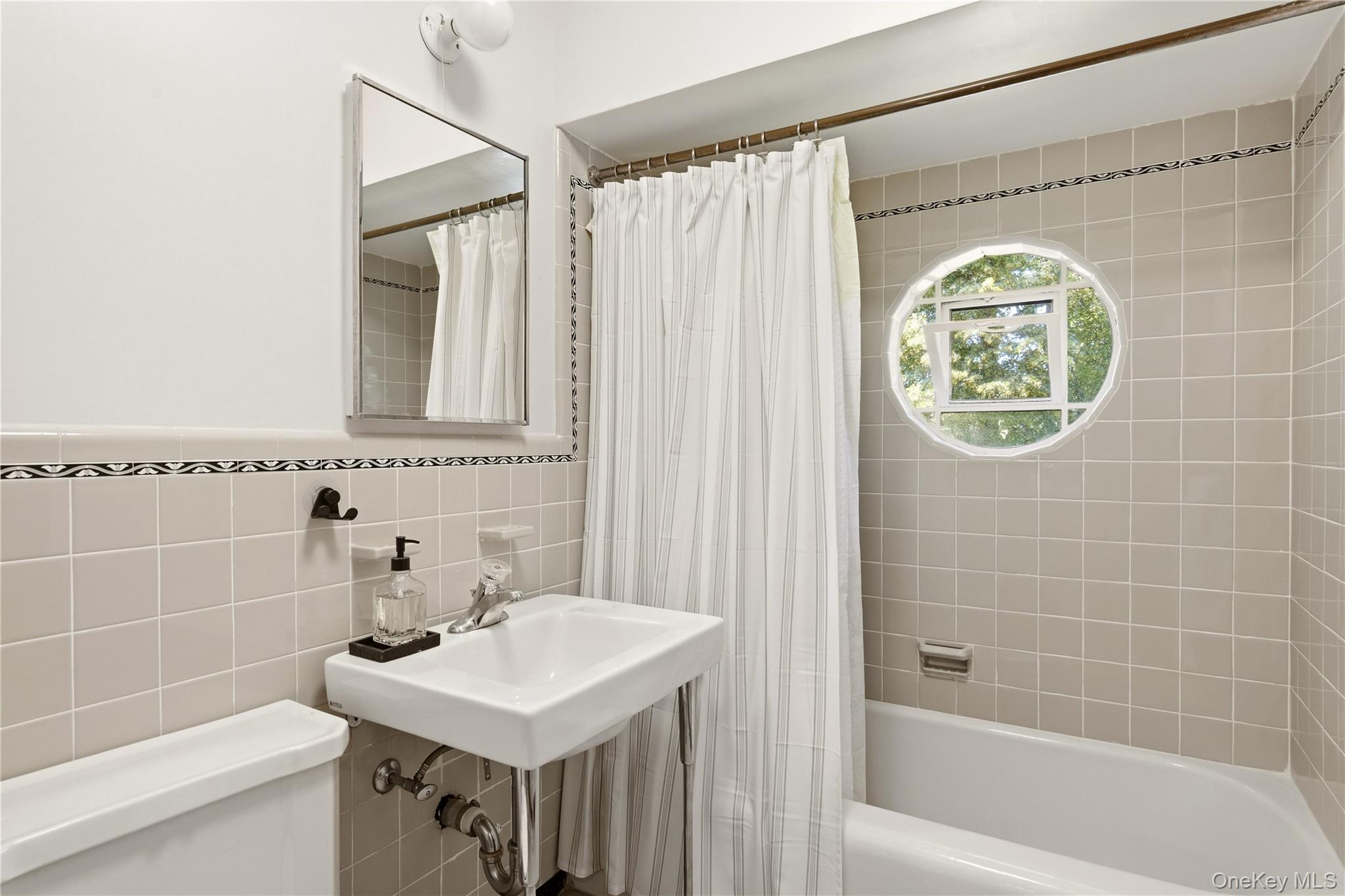 790 Bryant Avenue Property Photo 20