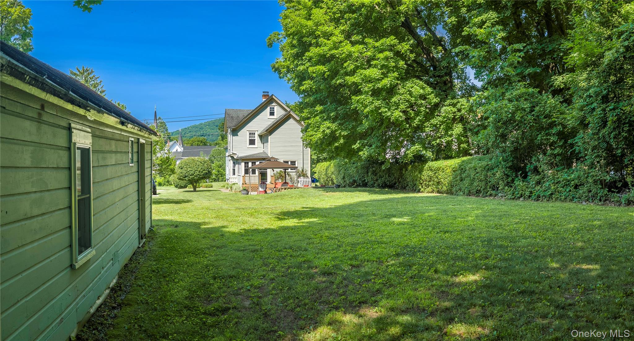 17 Spring Street Property Photo 8