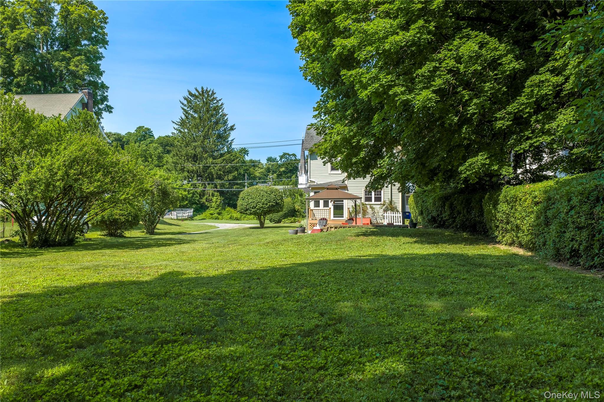 17 Spring Street Property Photo 10