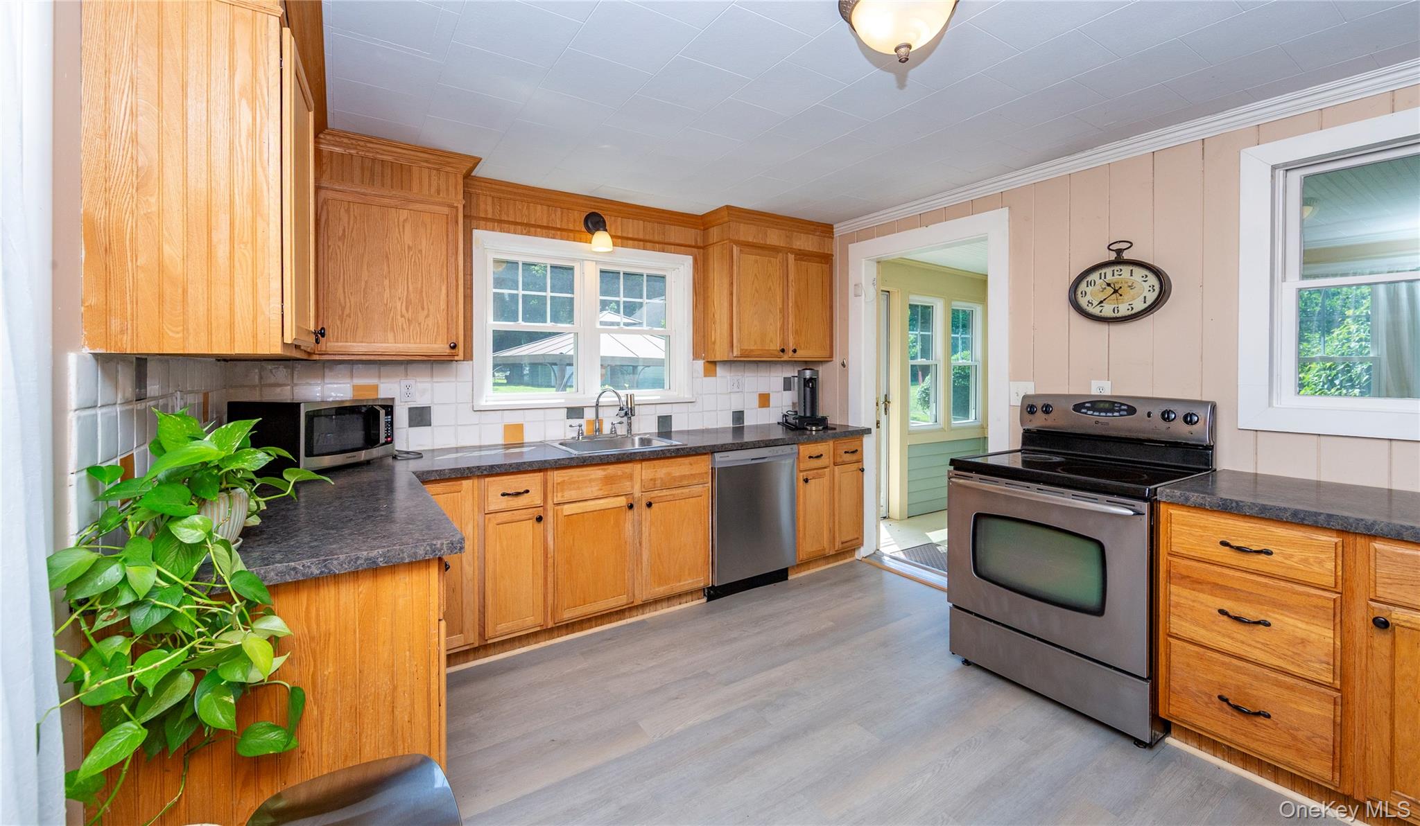 17 Spring Street Property Photo 24