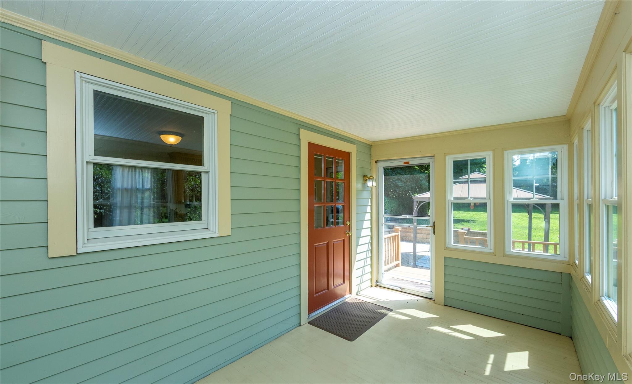17 Spring Street Property Photo 27