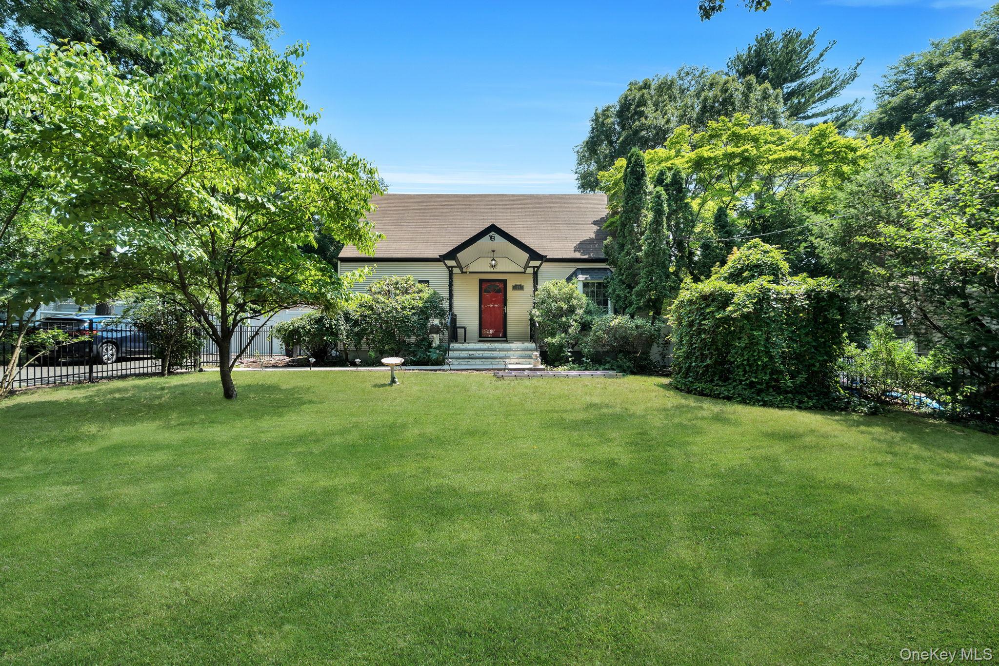 38 E Lyons Street Property Photo 1